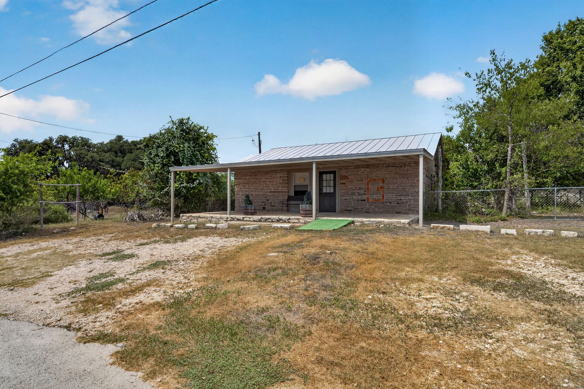 main property photo 32