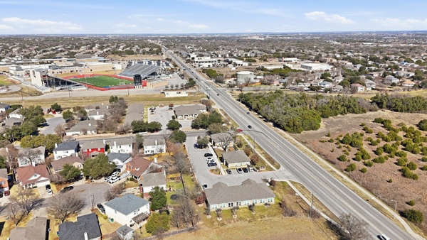 main property photo 4