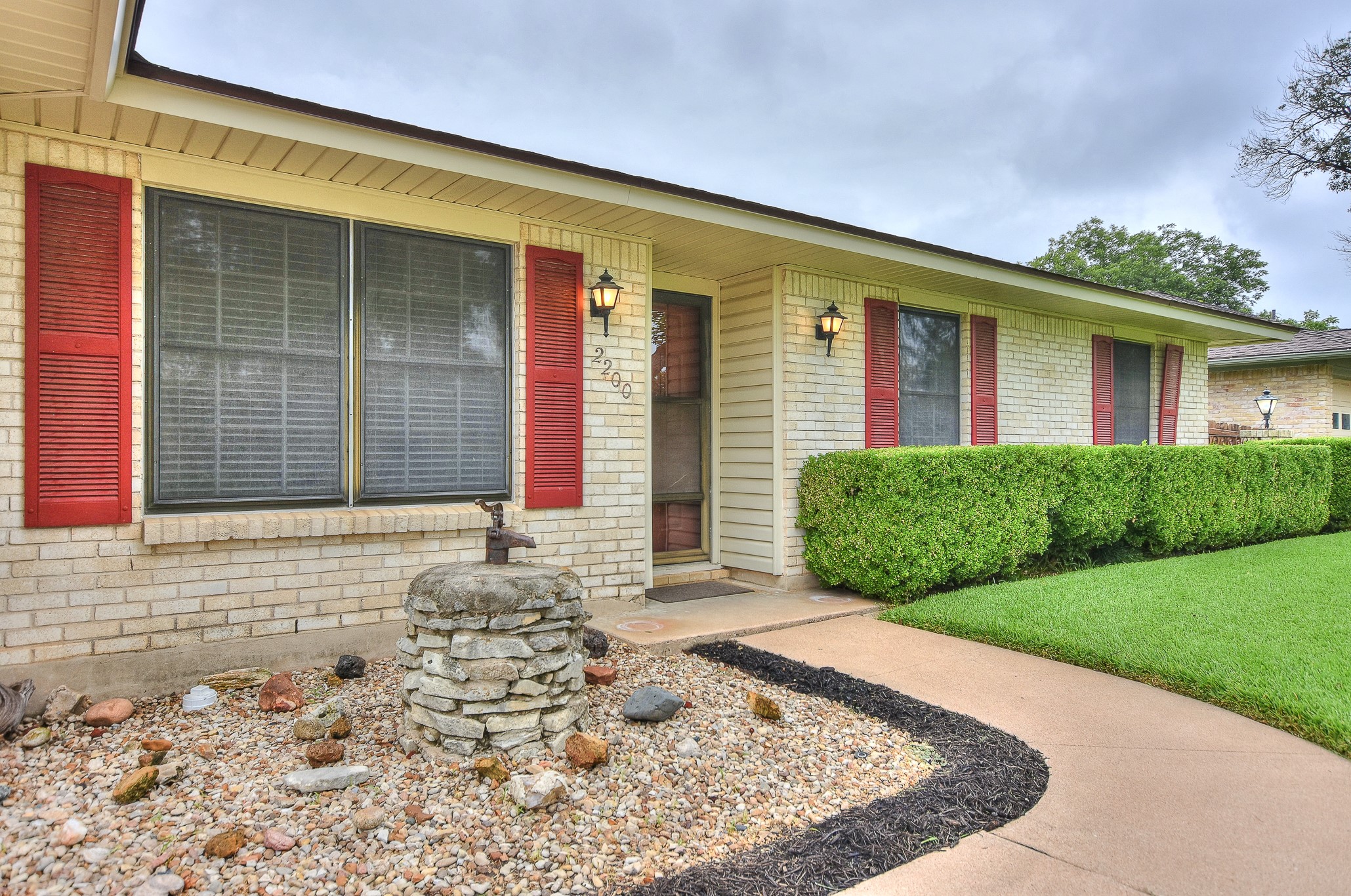 main property photo 2