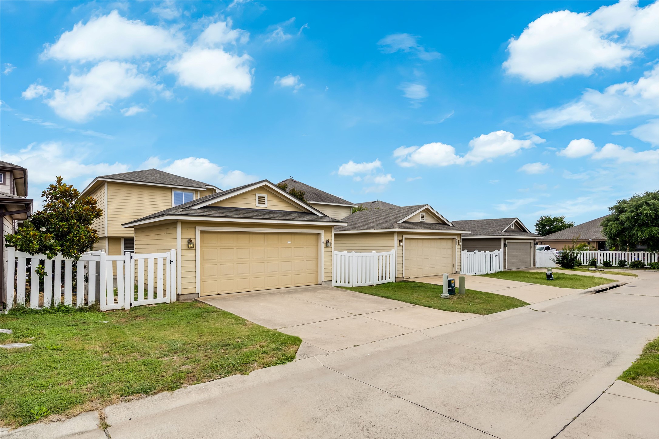 main property photo 27