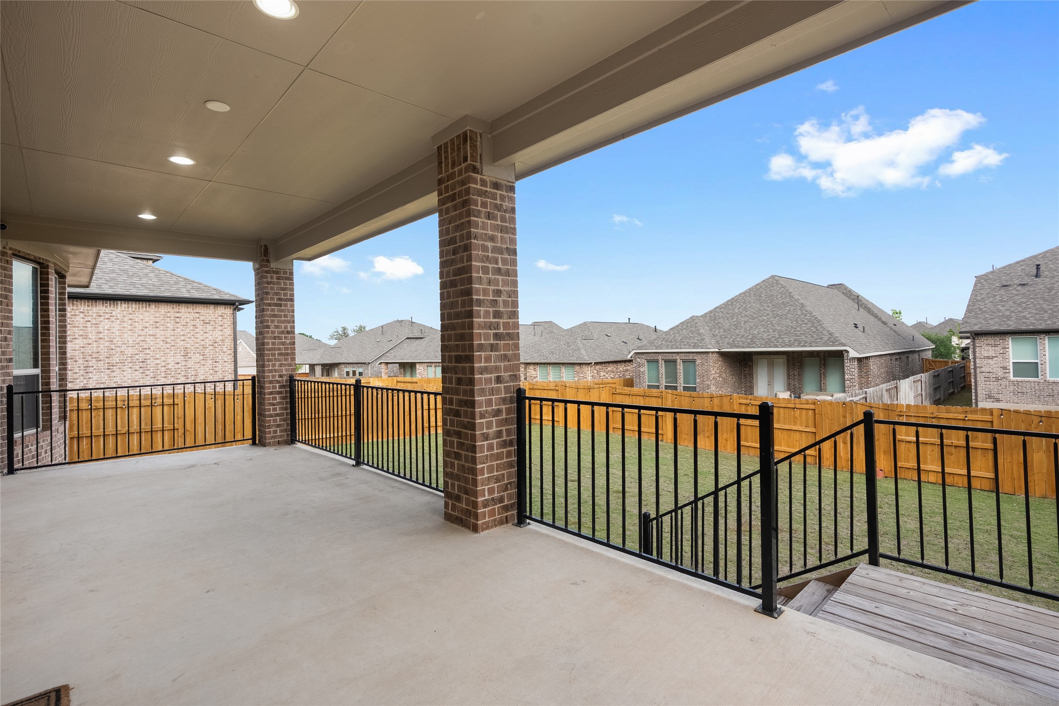 main property photo 37