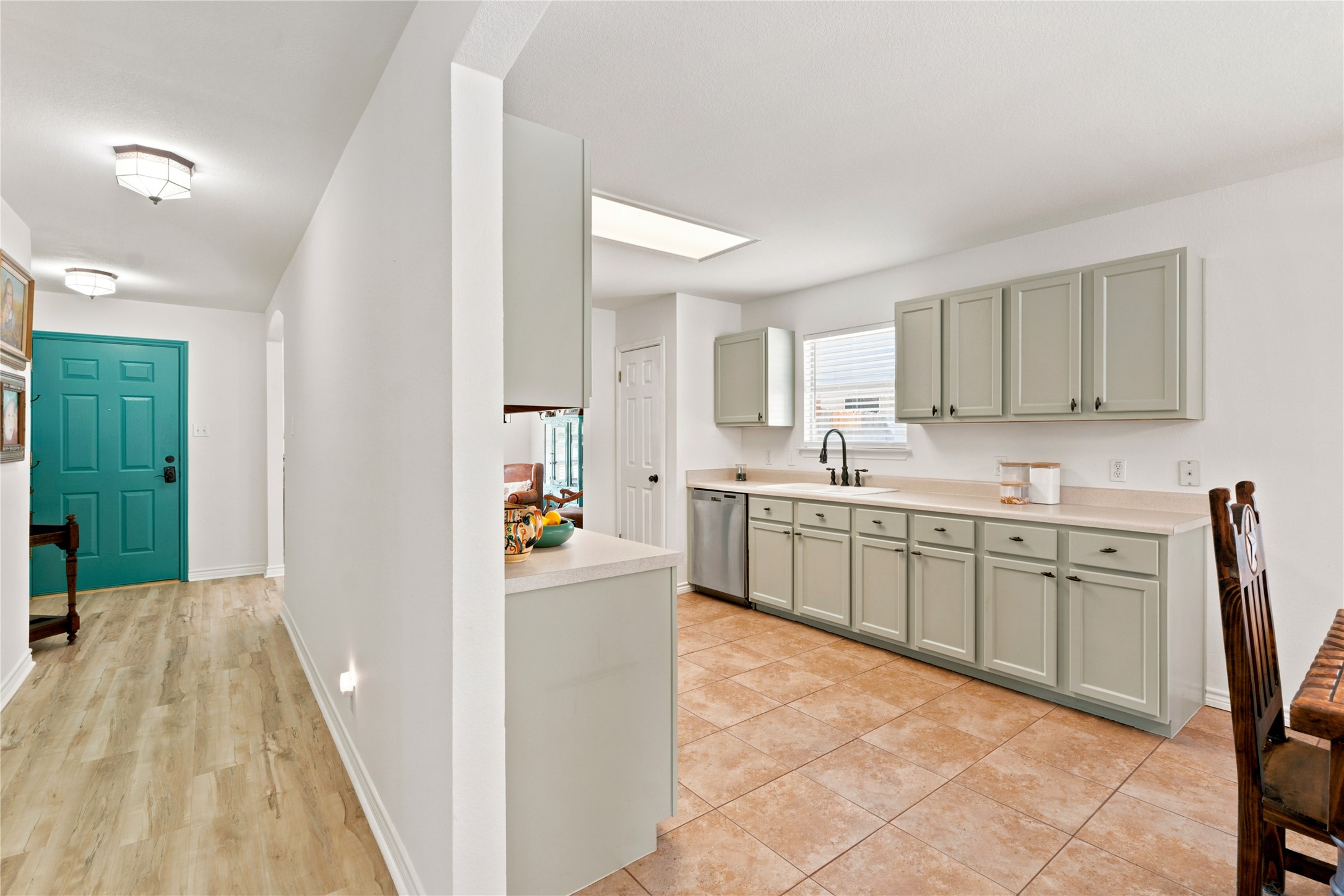 main property photo 9