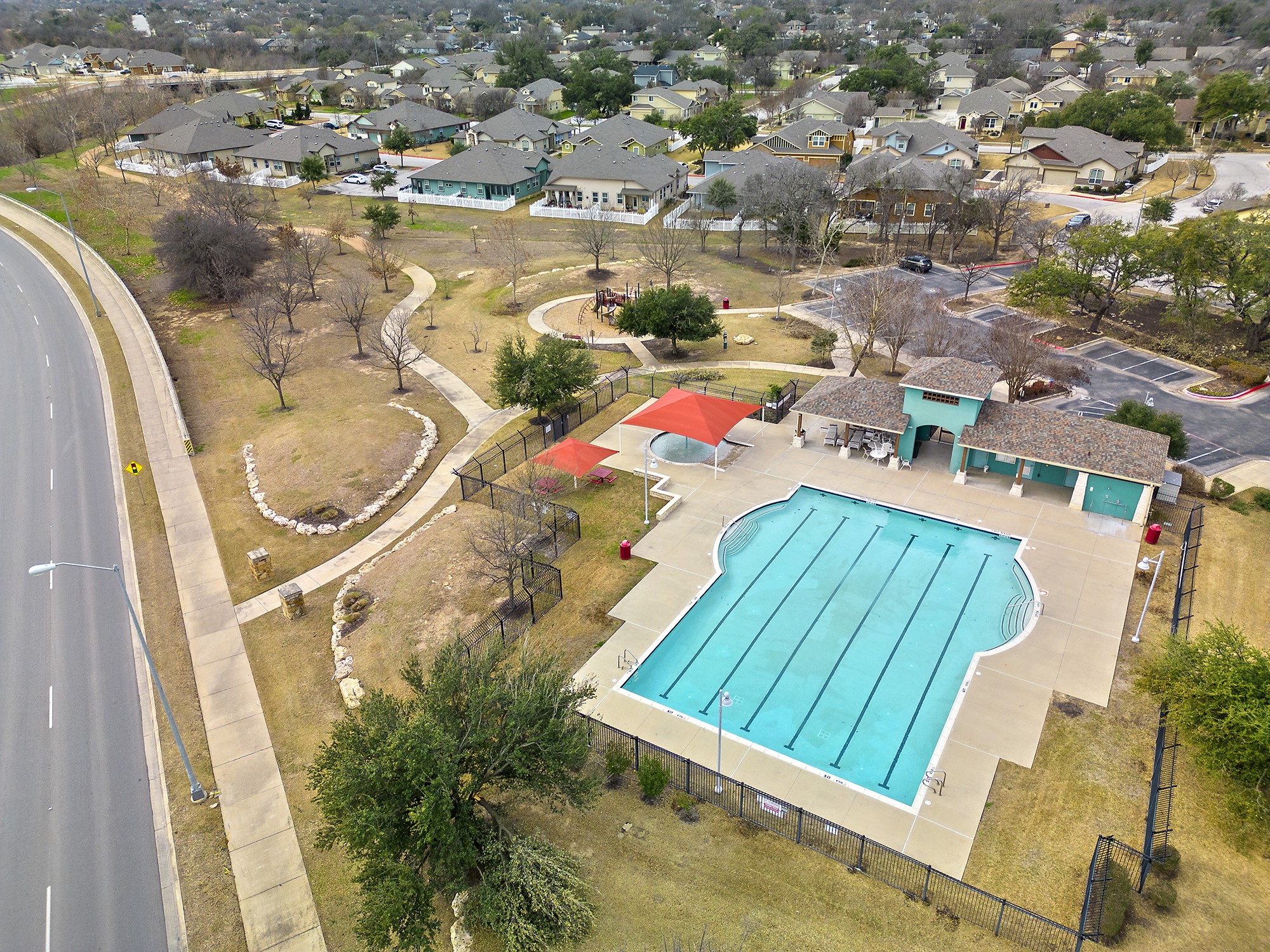 main property photo 23