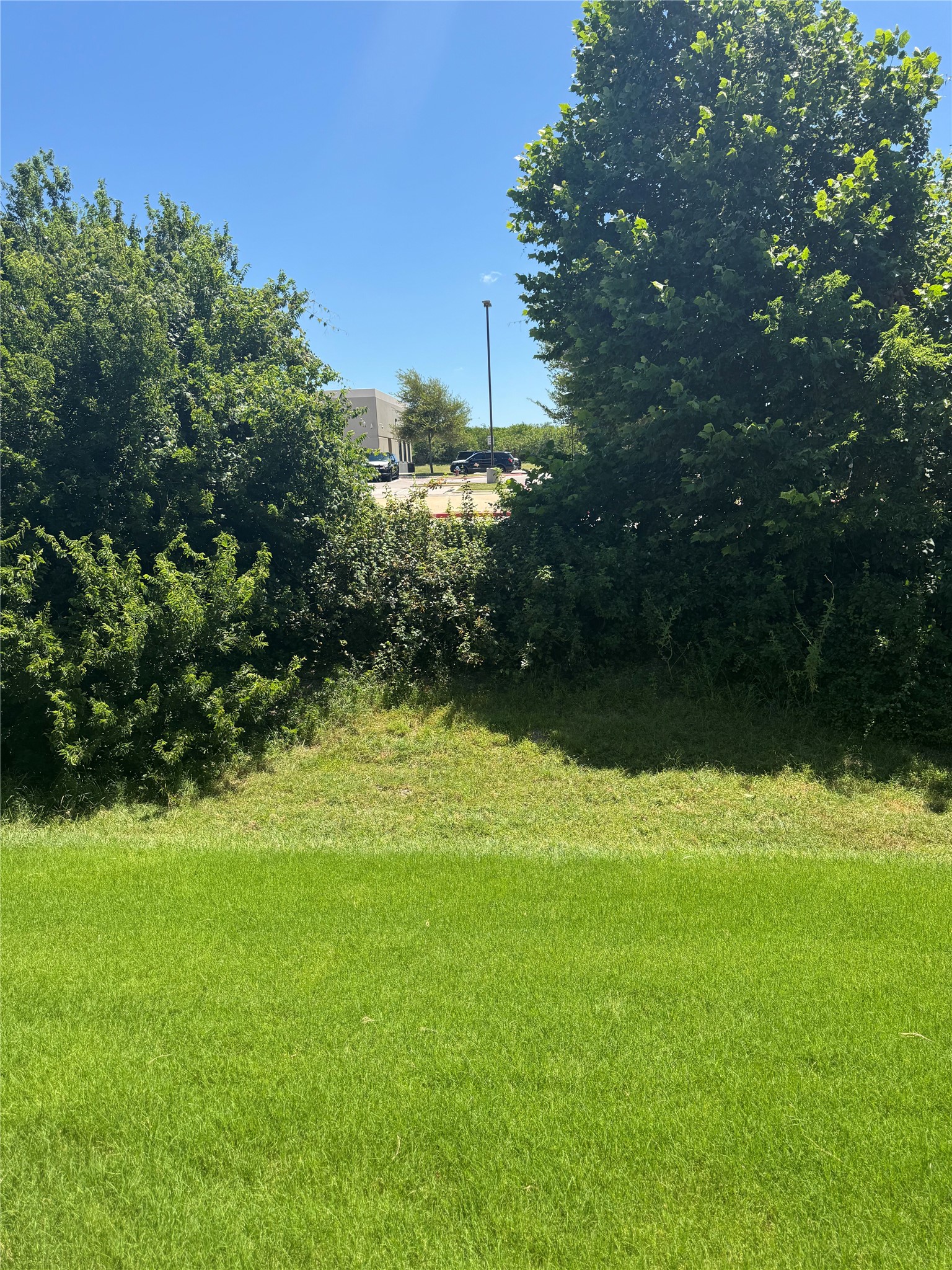 main property photo 16