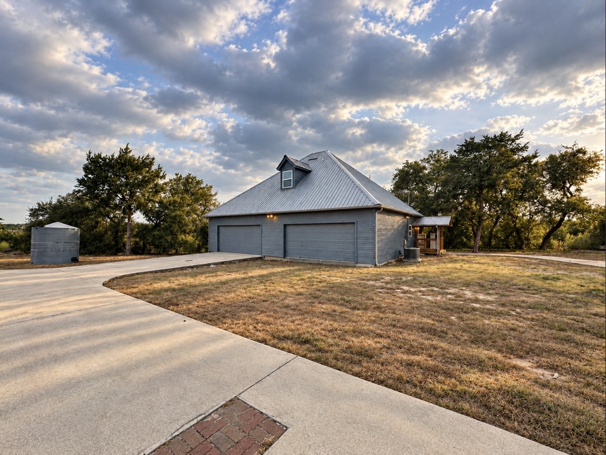main property photo 26