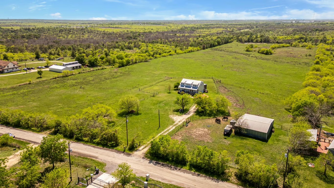 main property photo 23