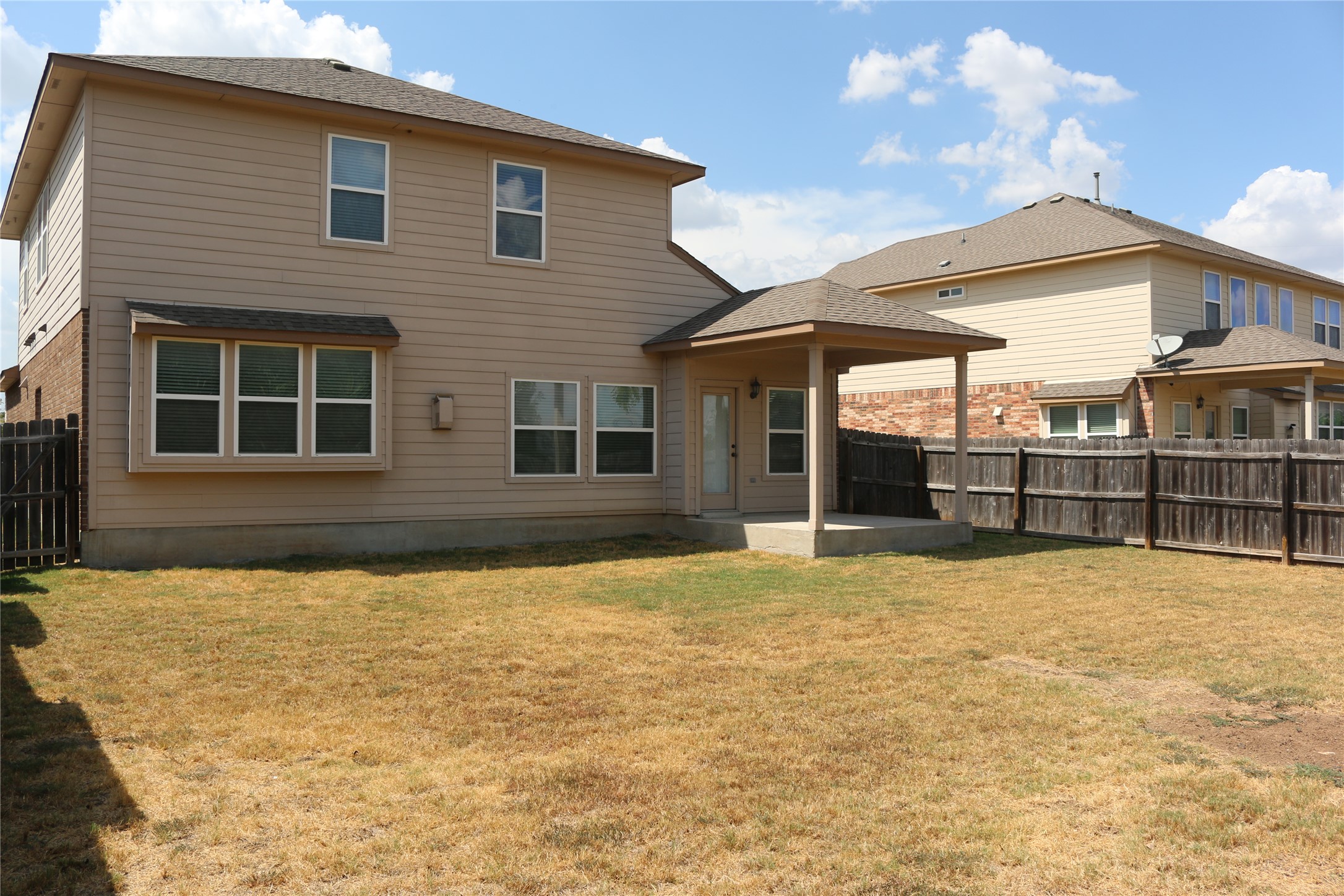 main property photo 22
