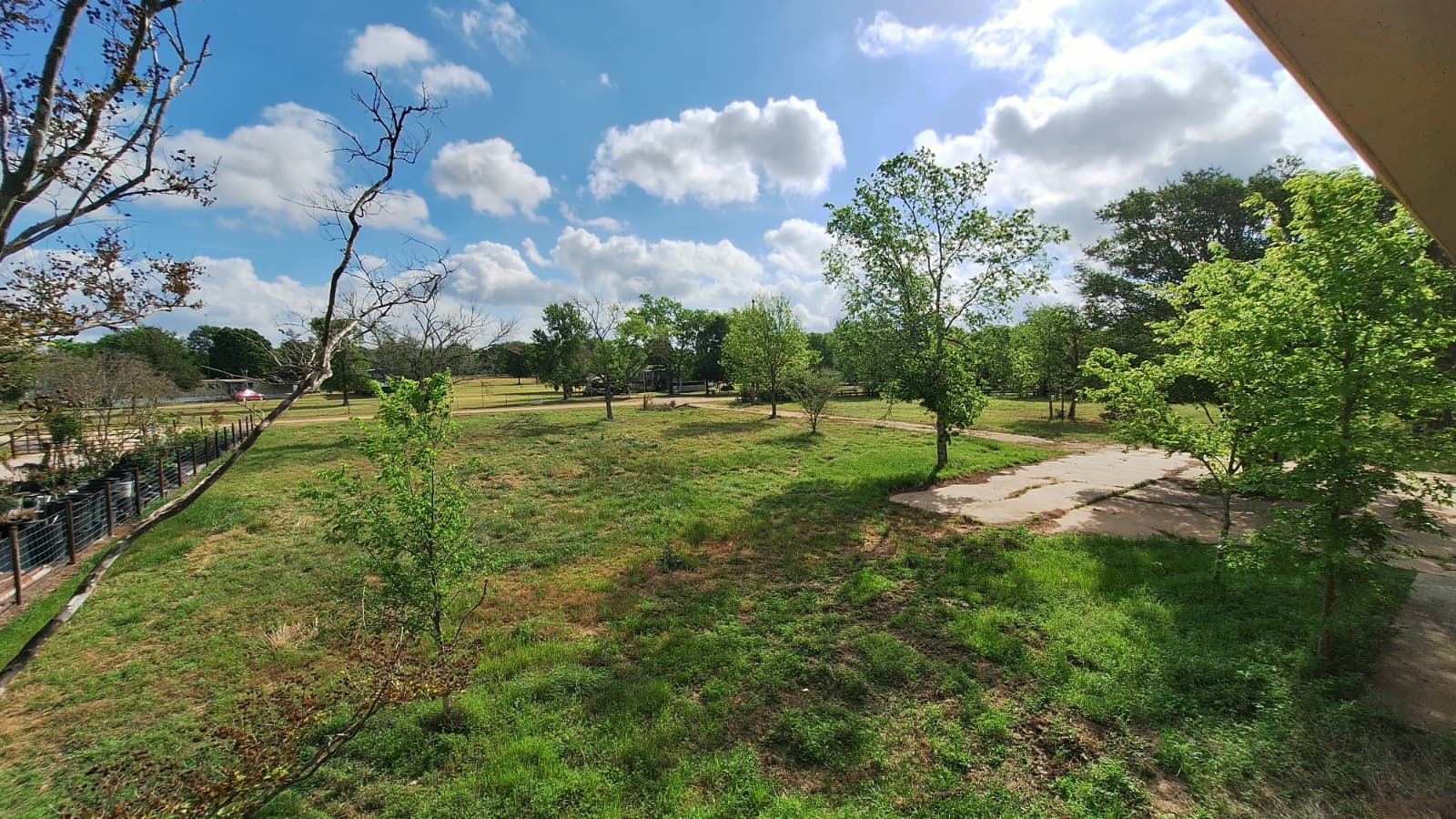 main property photo 30