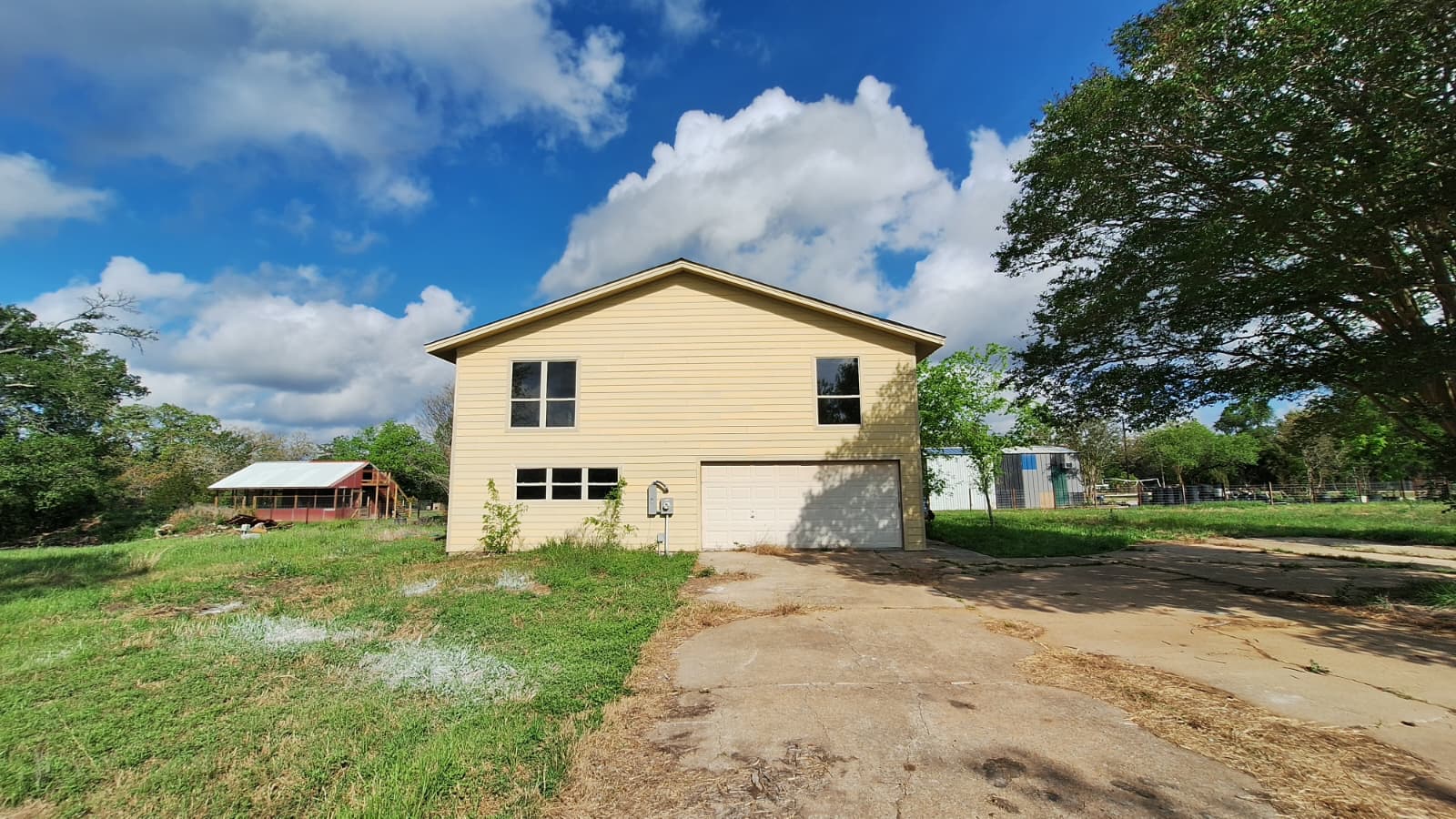 main property photo 34