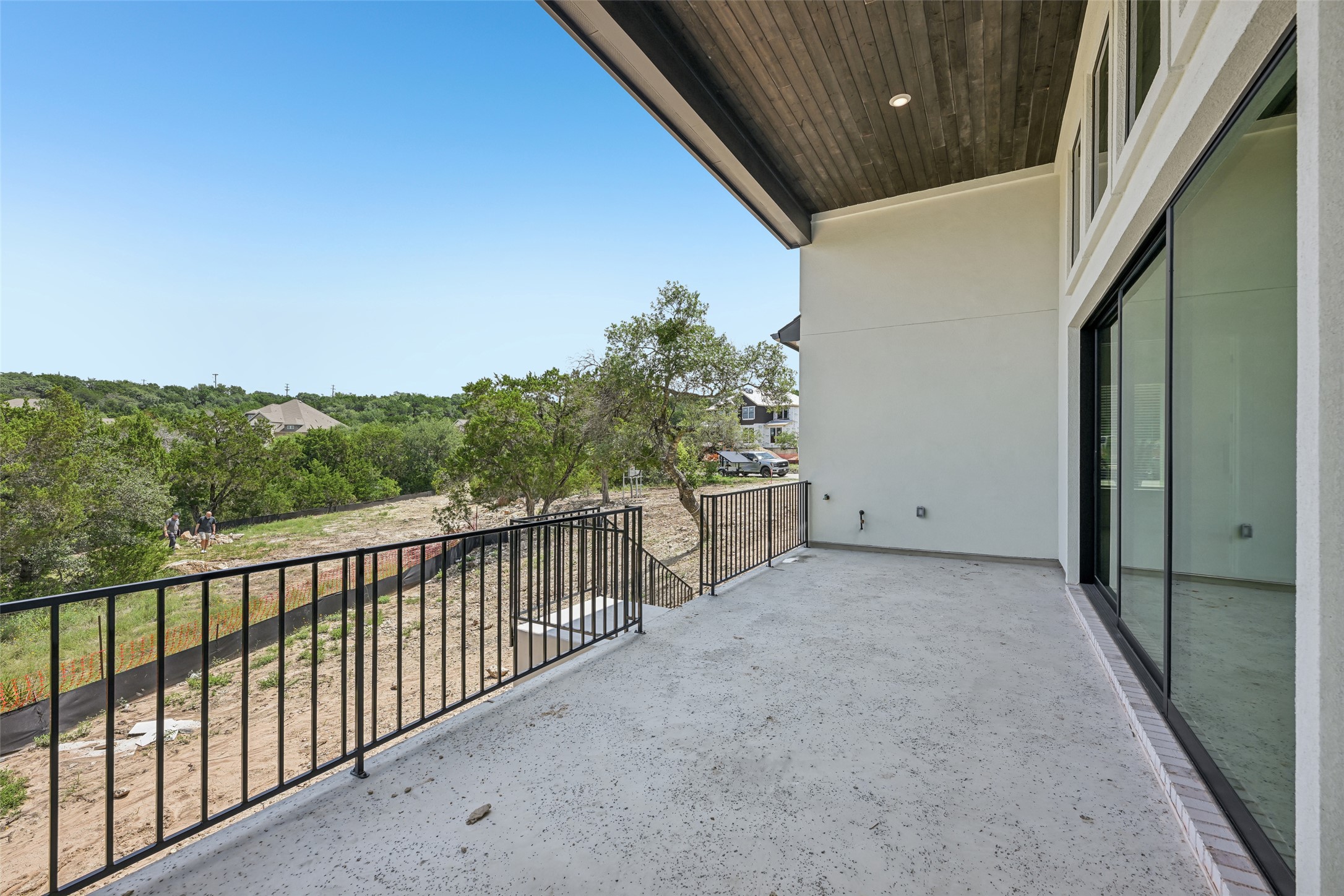 main property photo 34