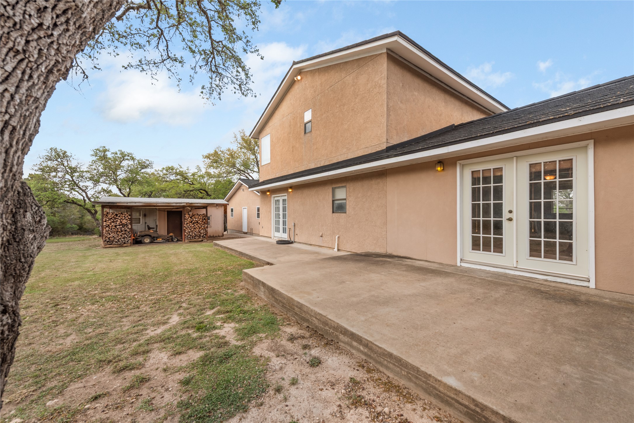 main property photo 22