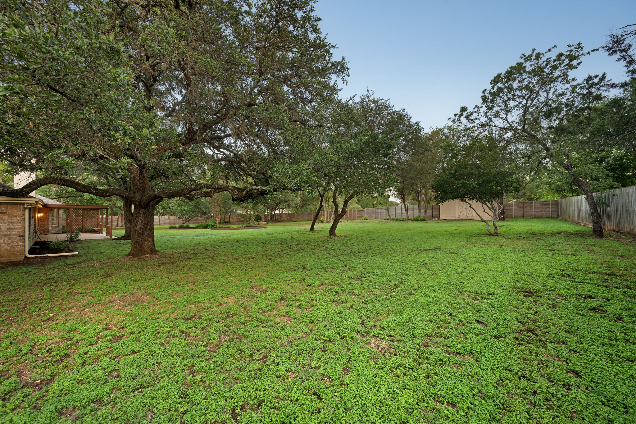 main property photo 30