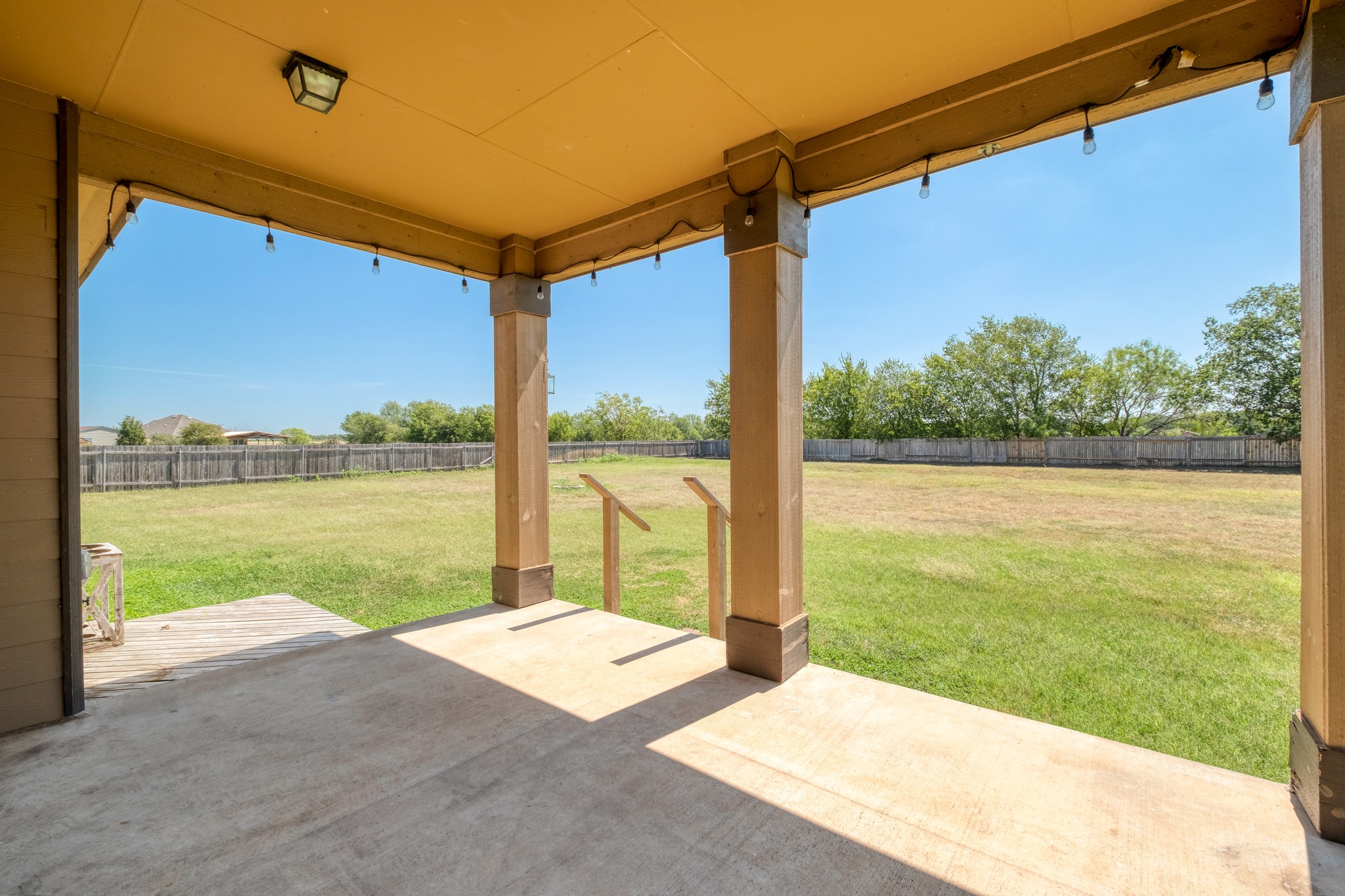 main property photo 23