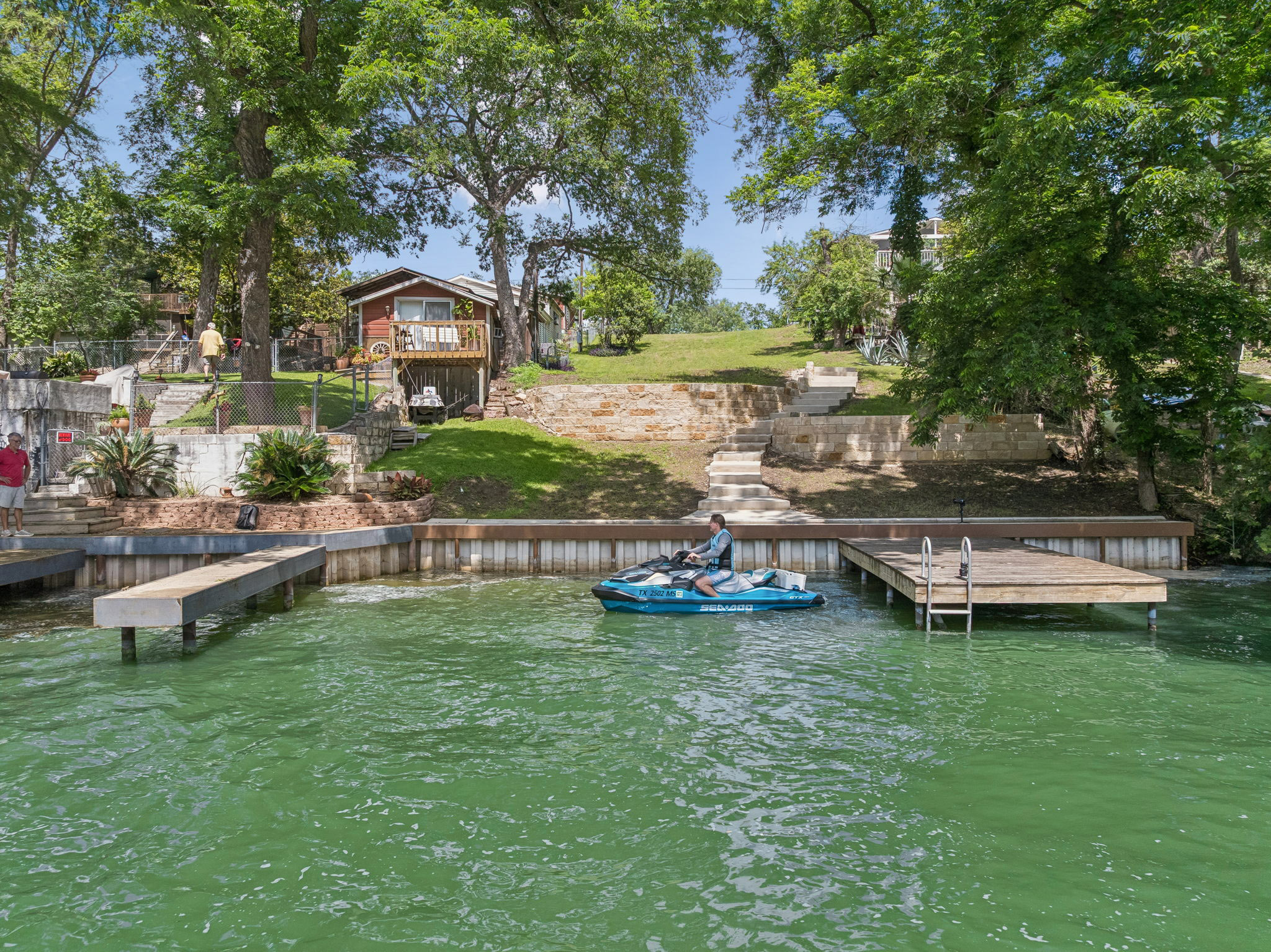 main property photo 13