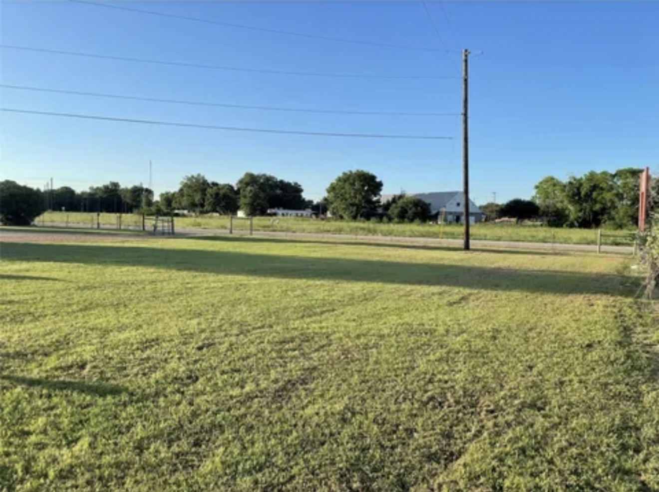 main property photo 11
