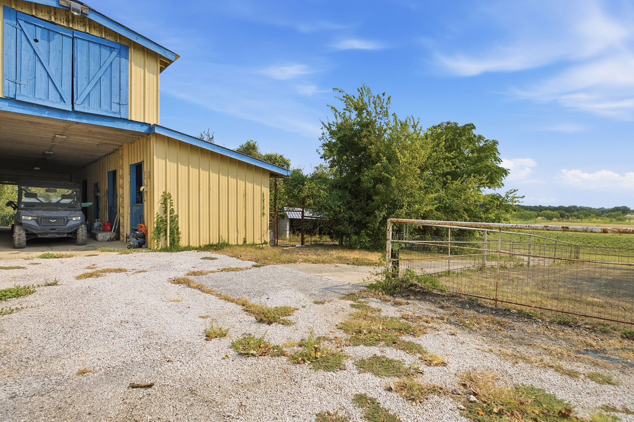 main property photo 33