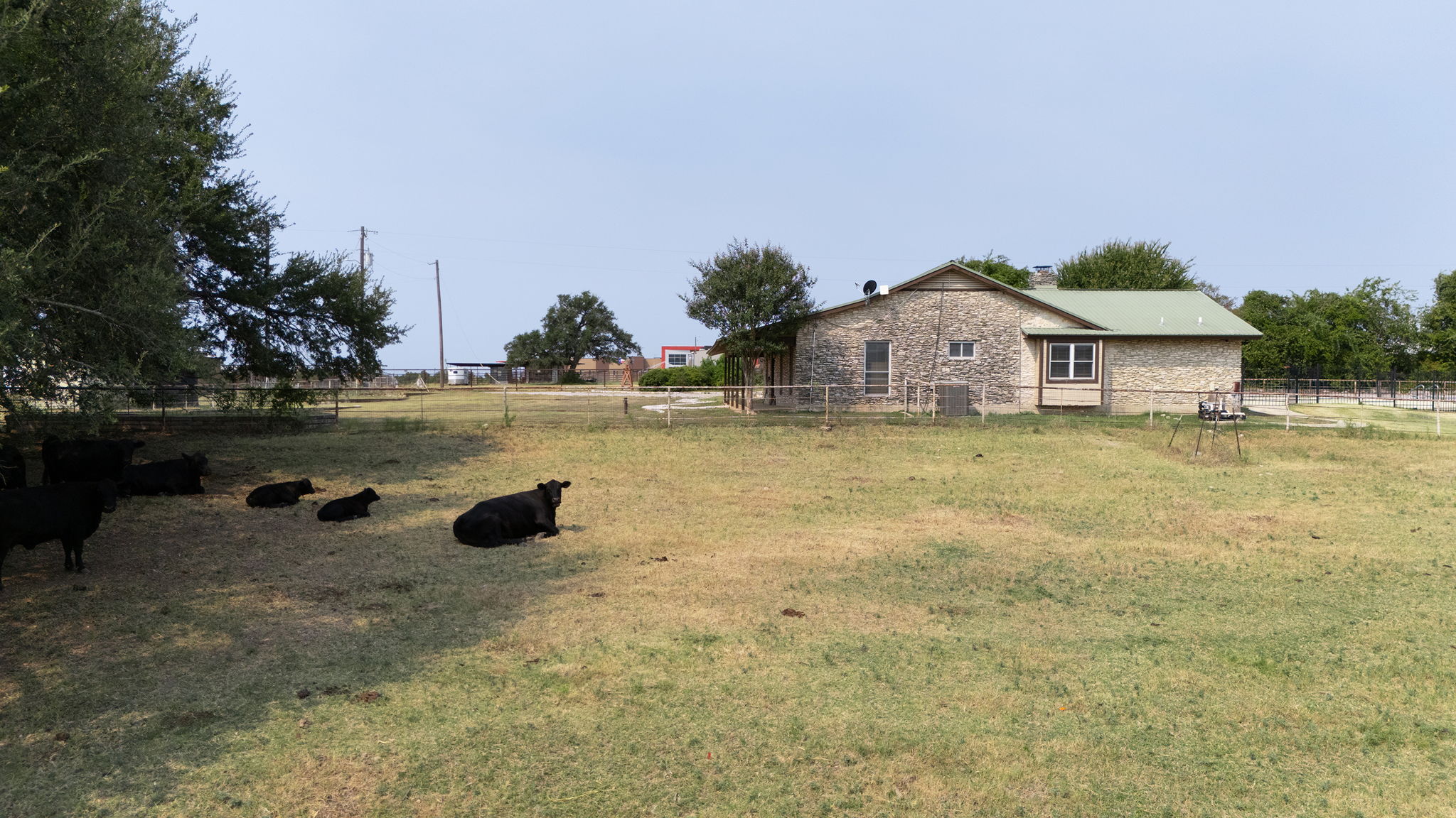 main property photo 5