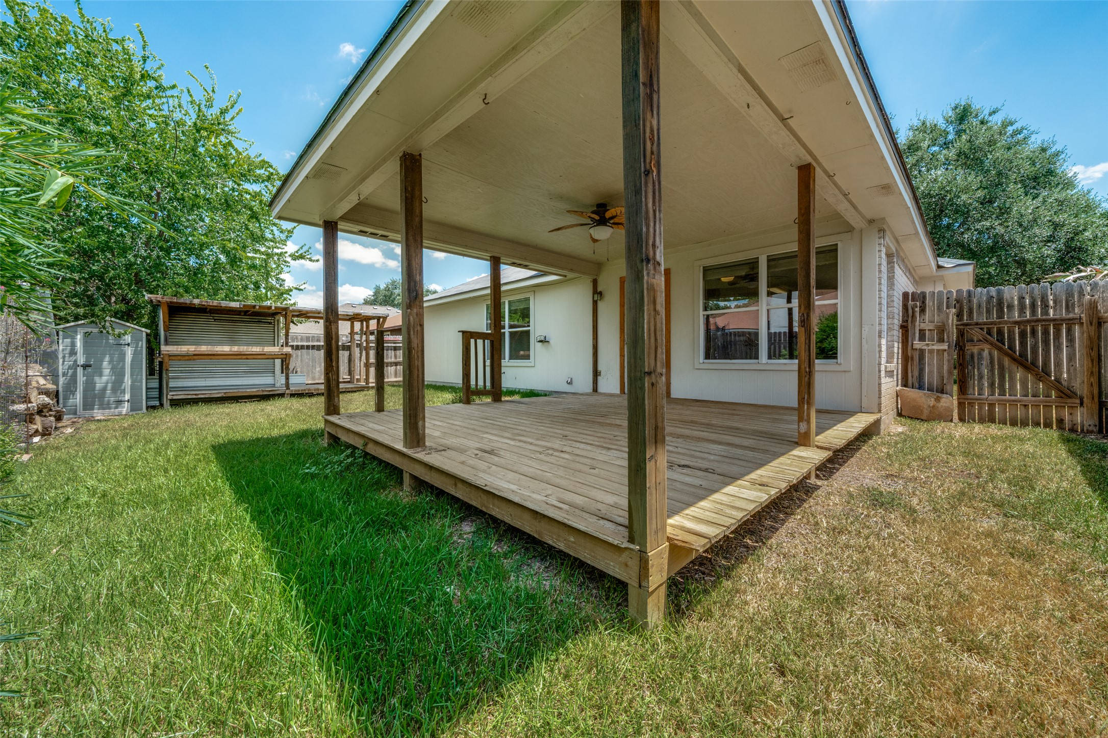 main property photo 29