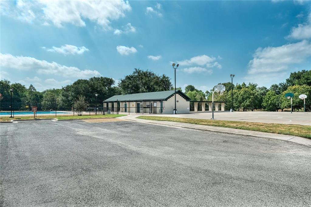 main property photo 31