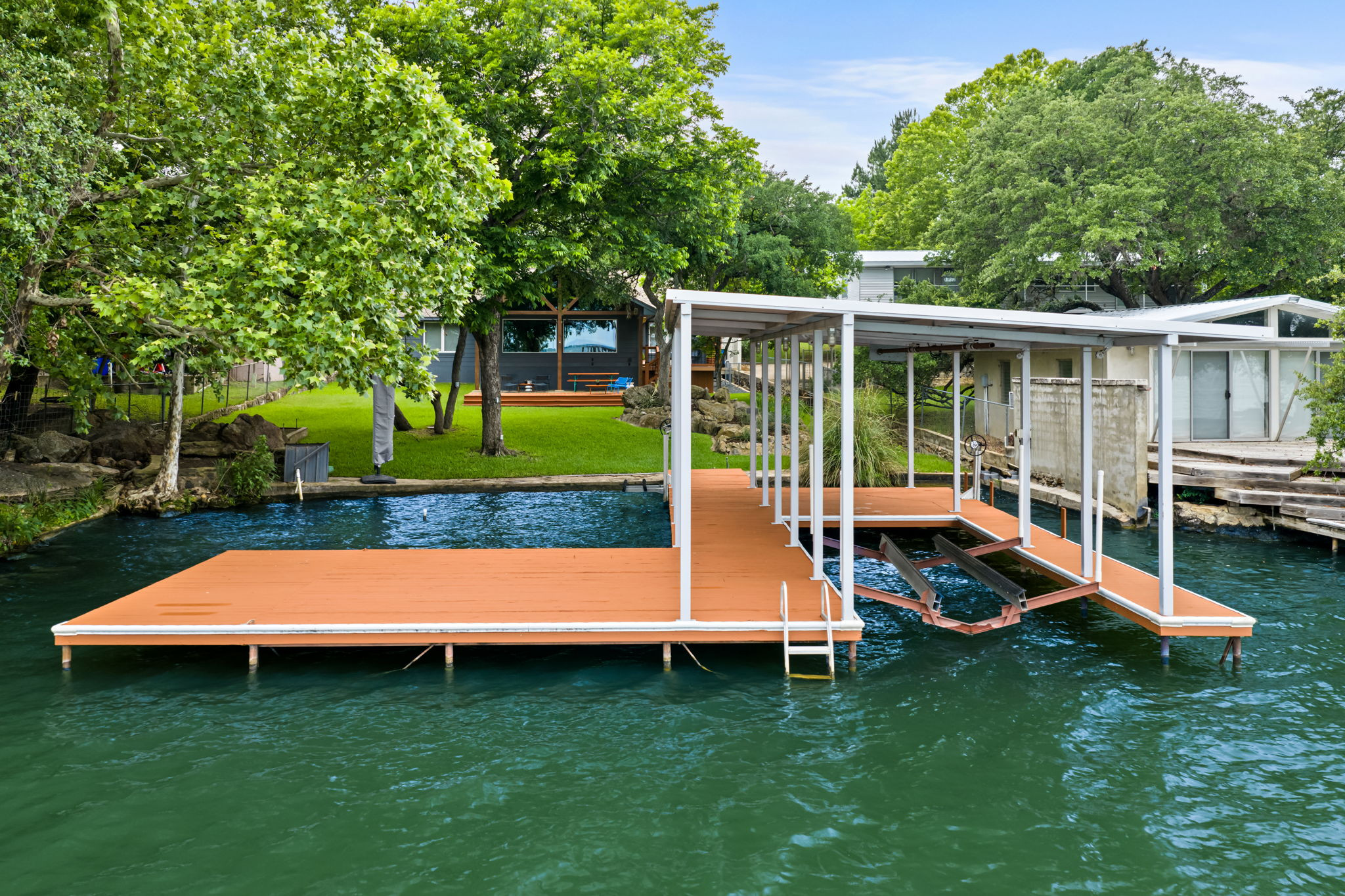 main property photo 27