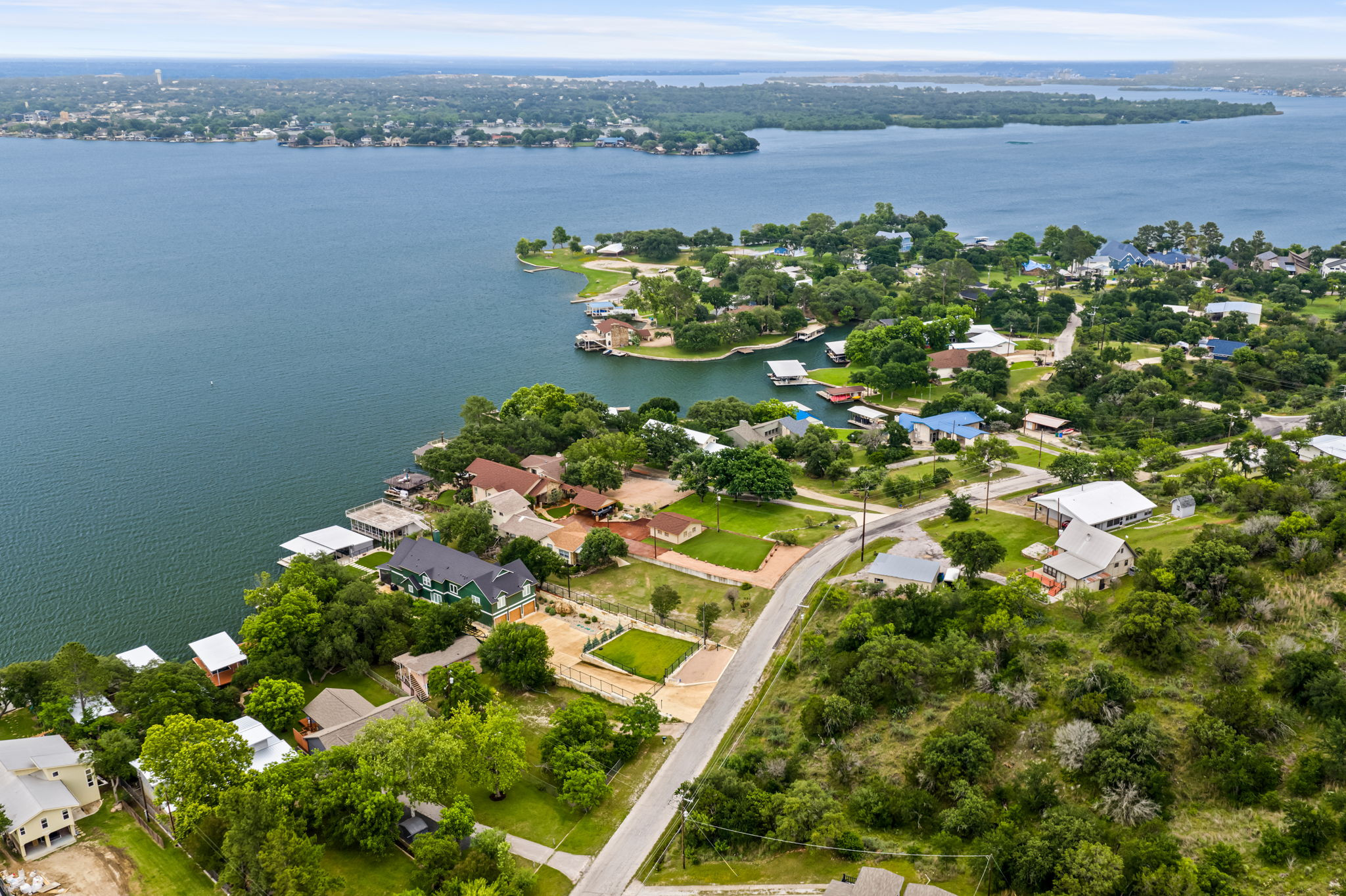 main property photo 32