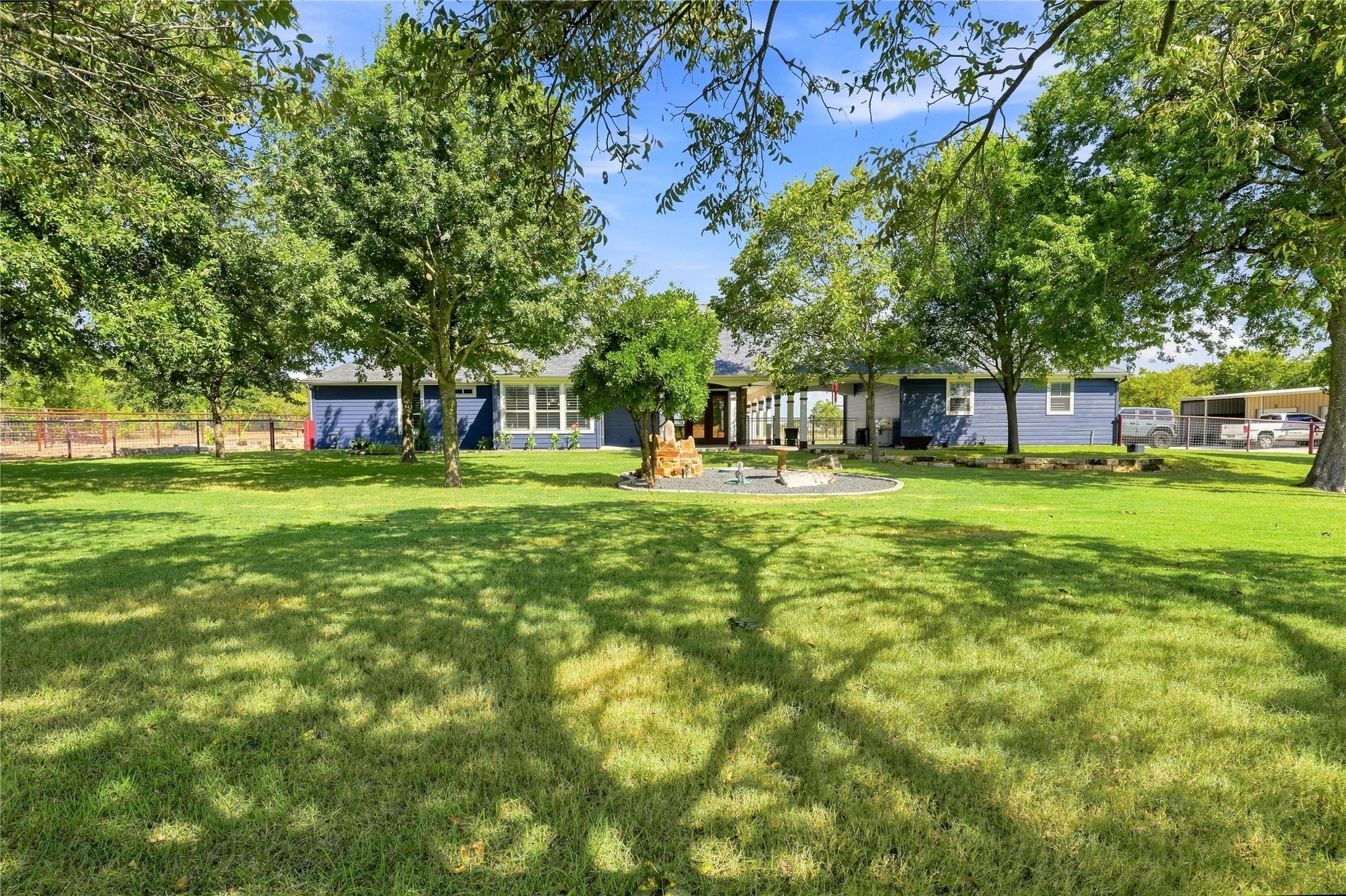 main property photo 30