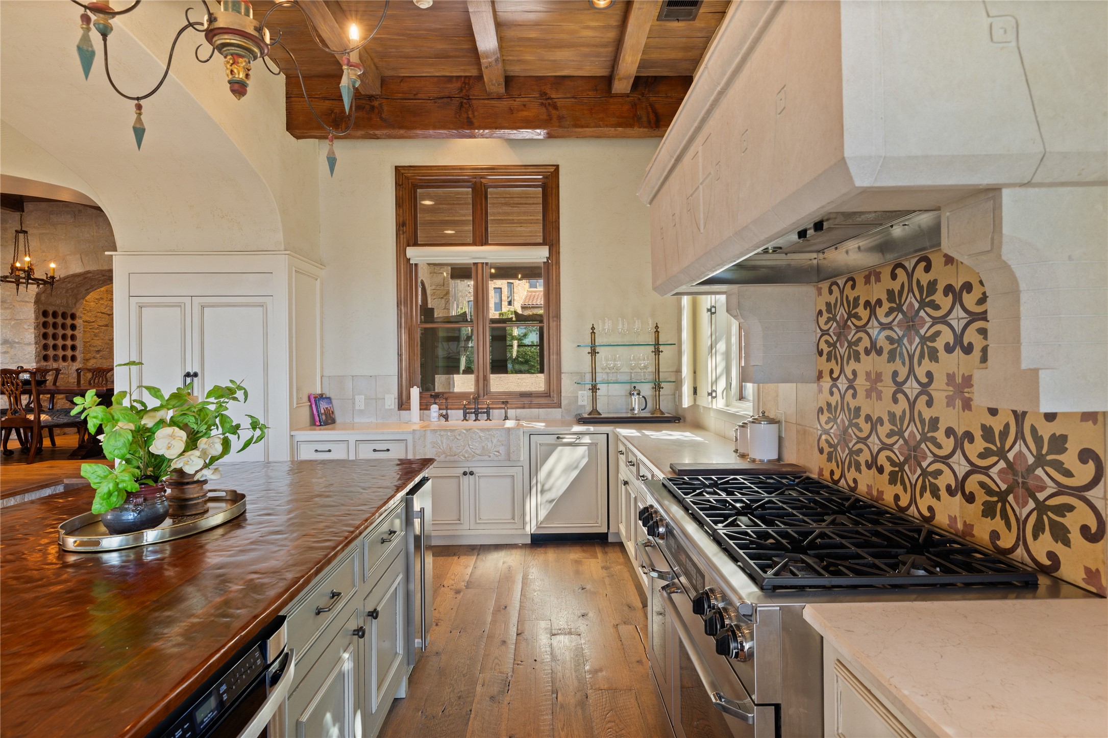 main property photo 19