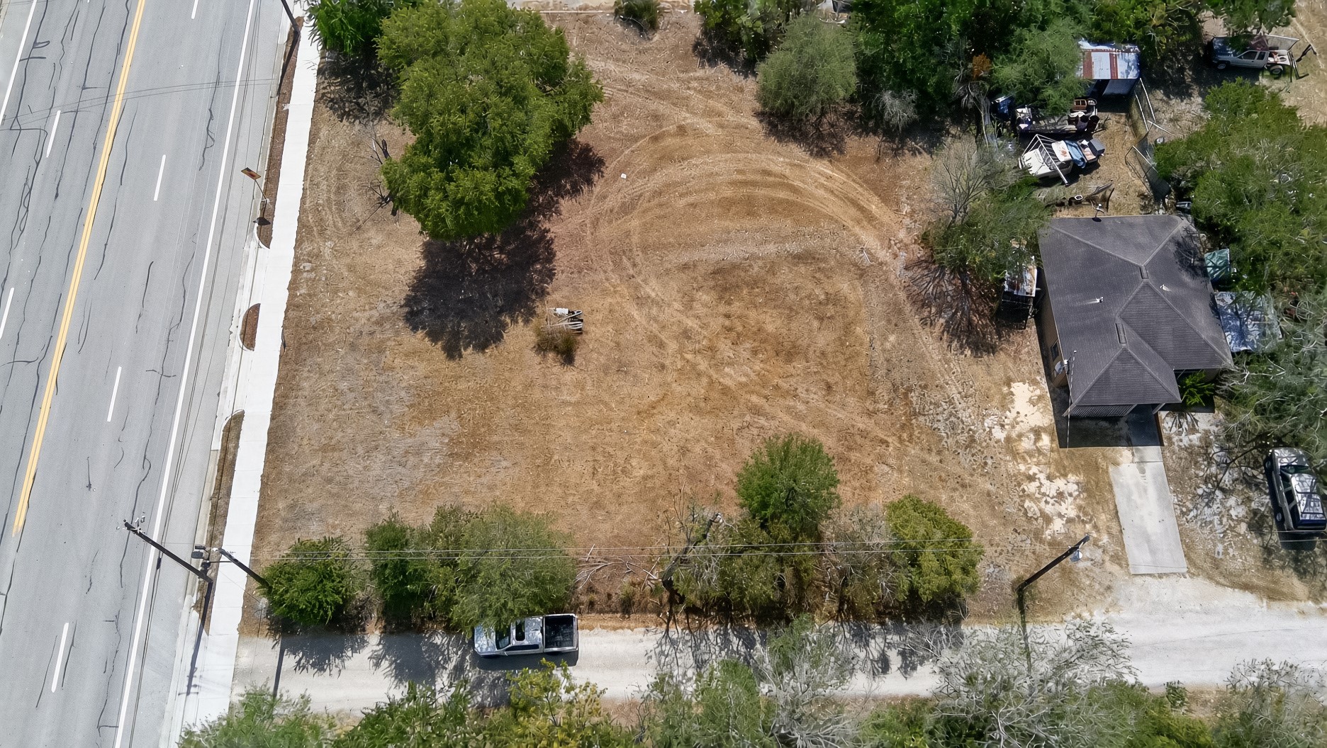 main property photo 9