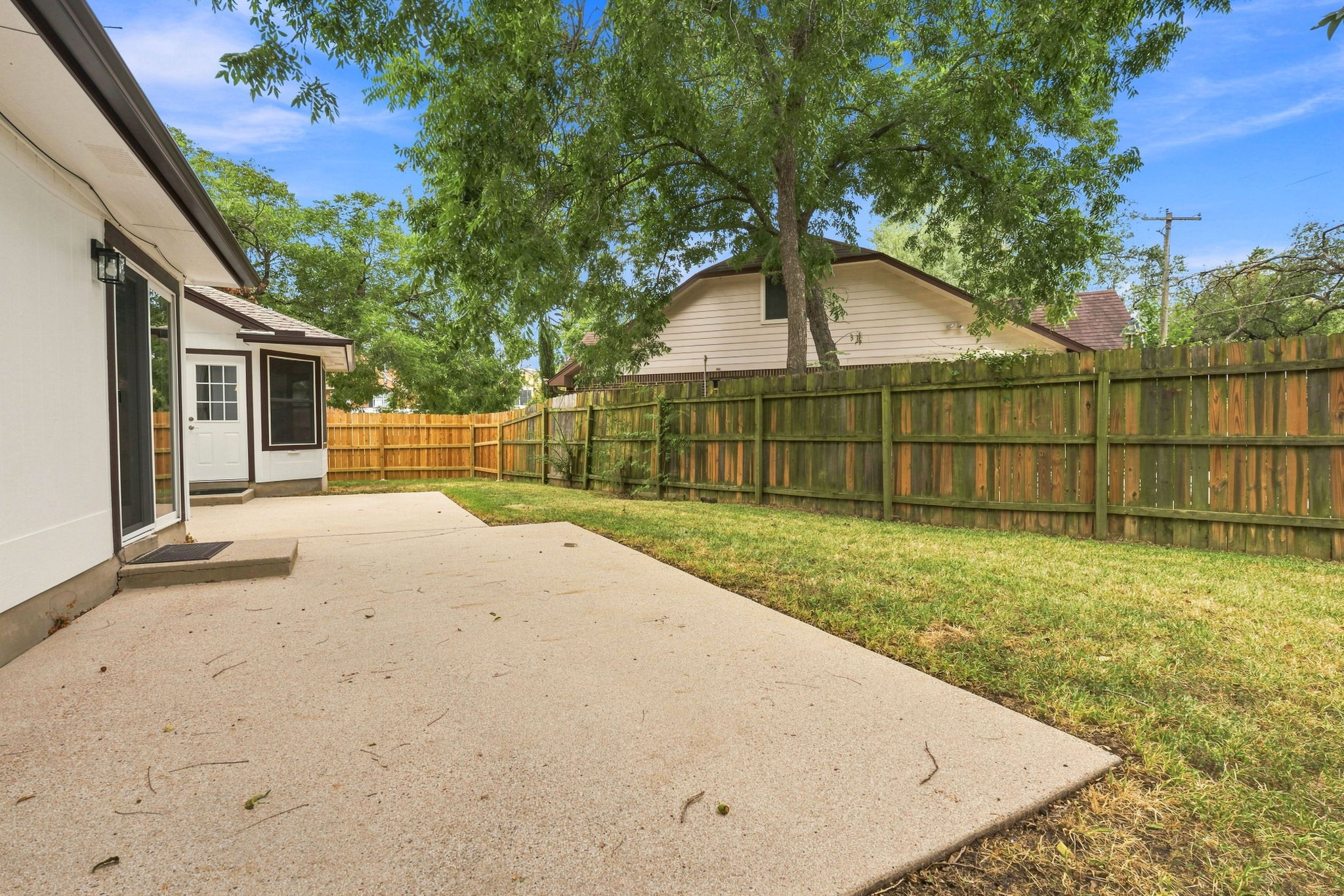 main property photo 37