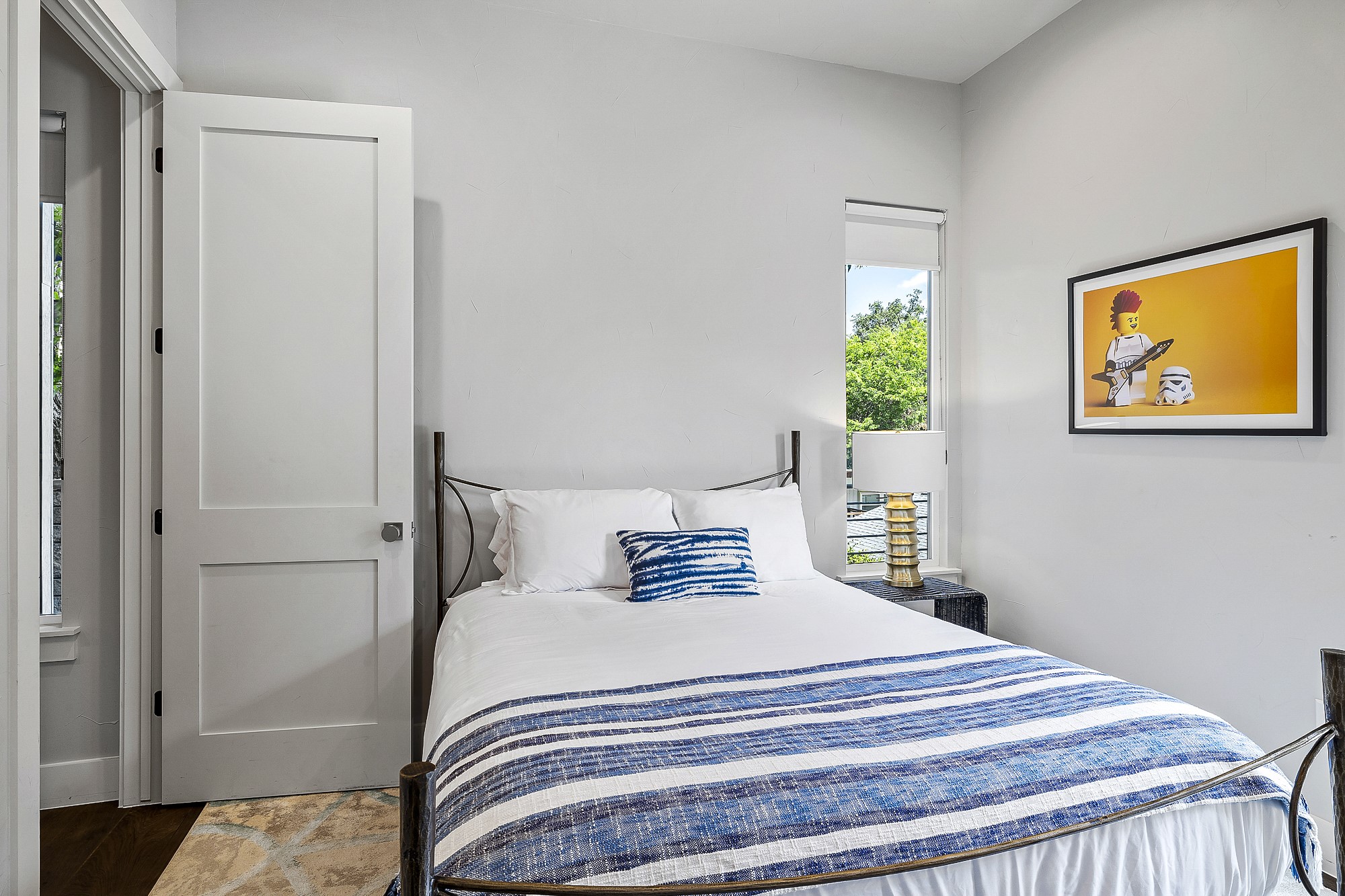 main property photo 18