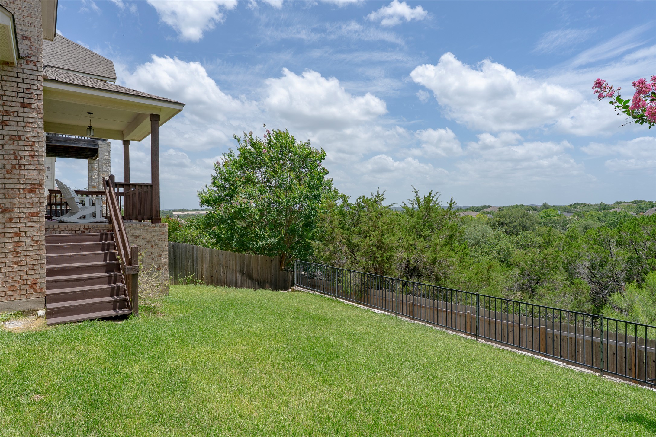 main property photo 24