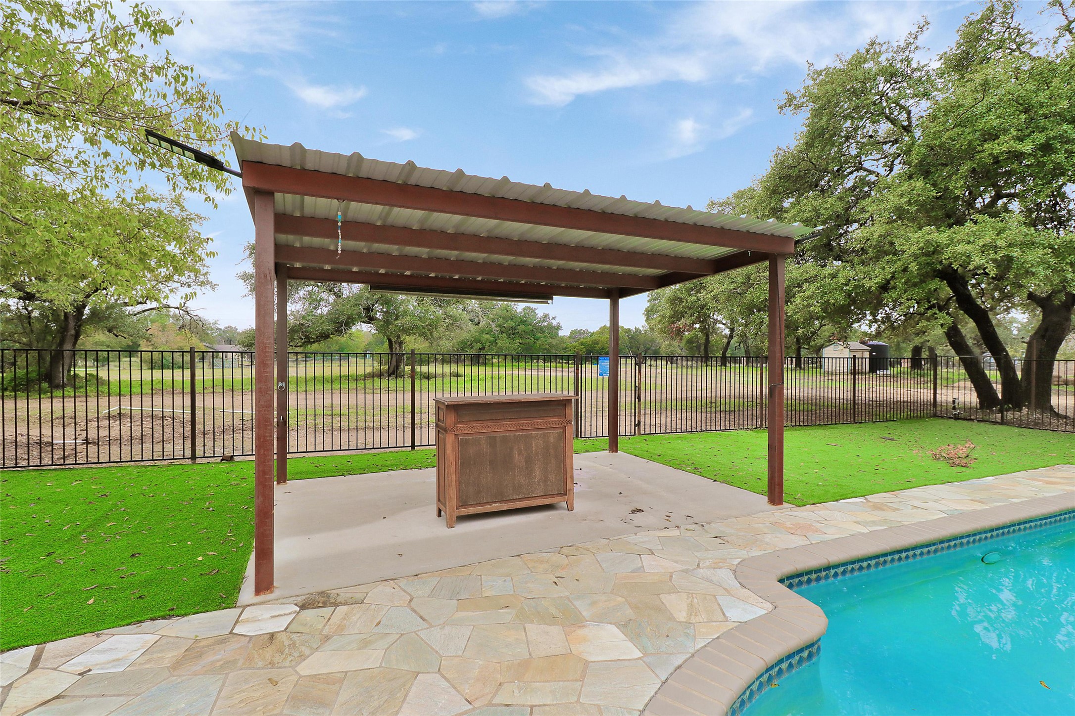 main property photo 39