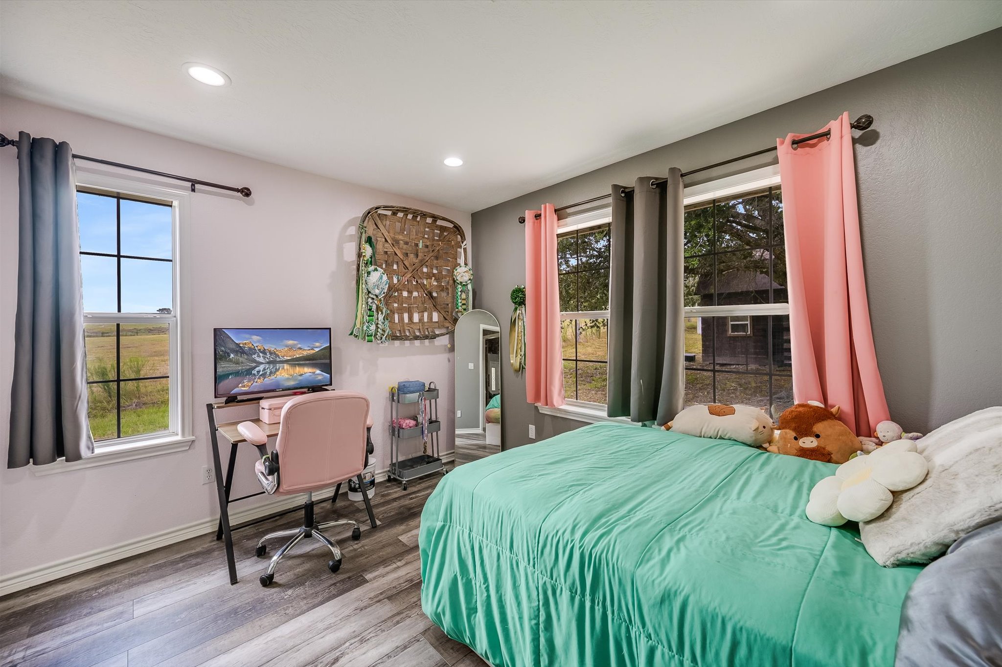 main property photo 14