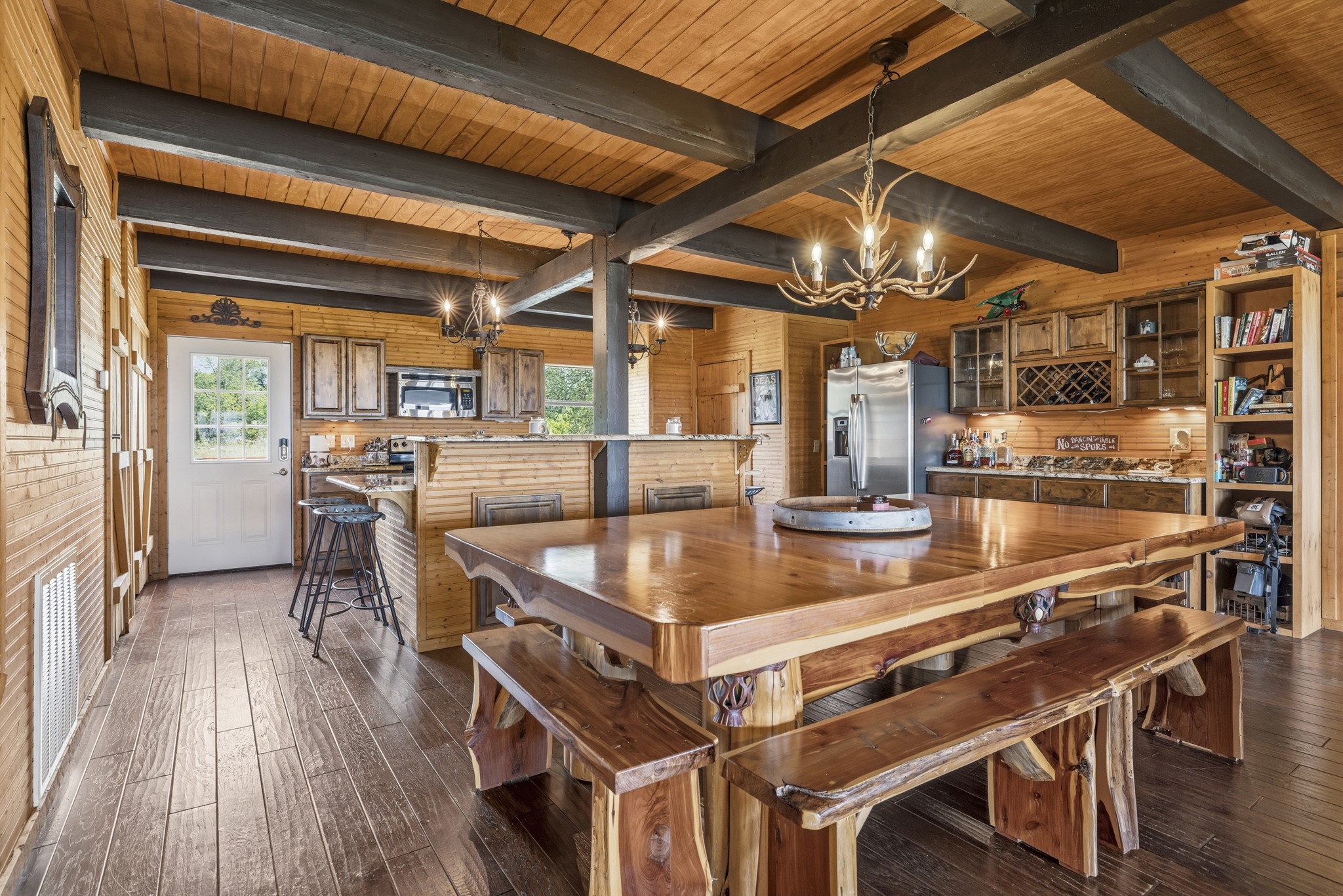main property photo 13