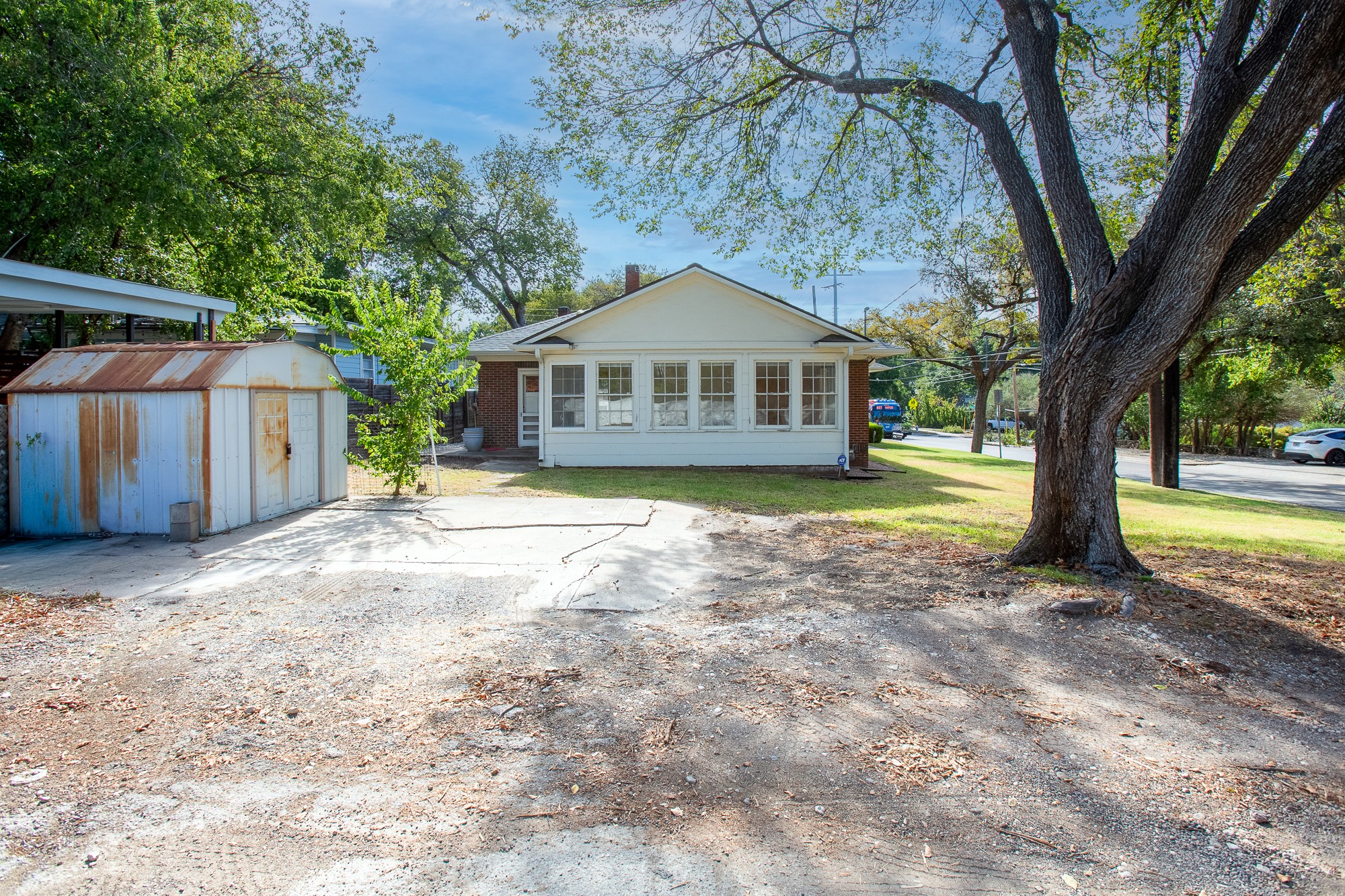 main property photo 33