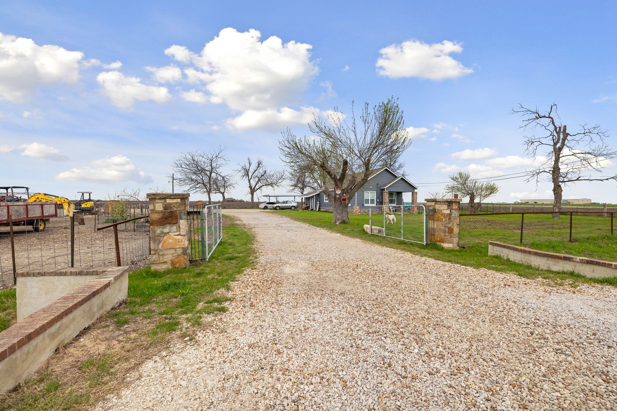 main property photo 11