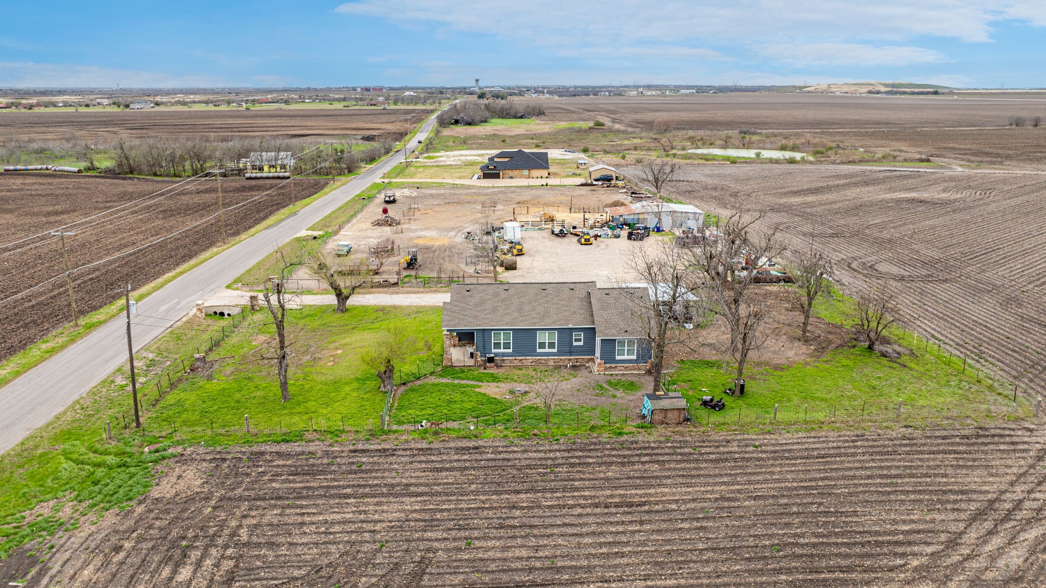 main property photo 17
