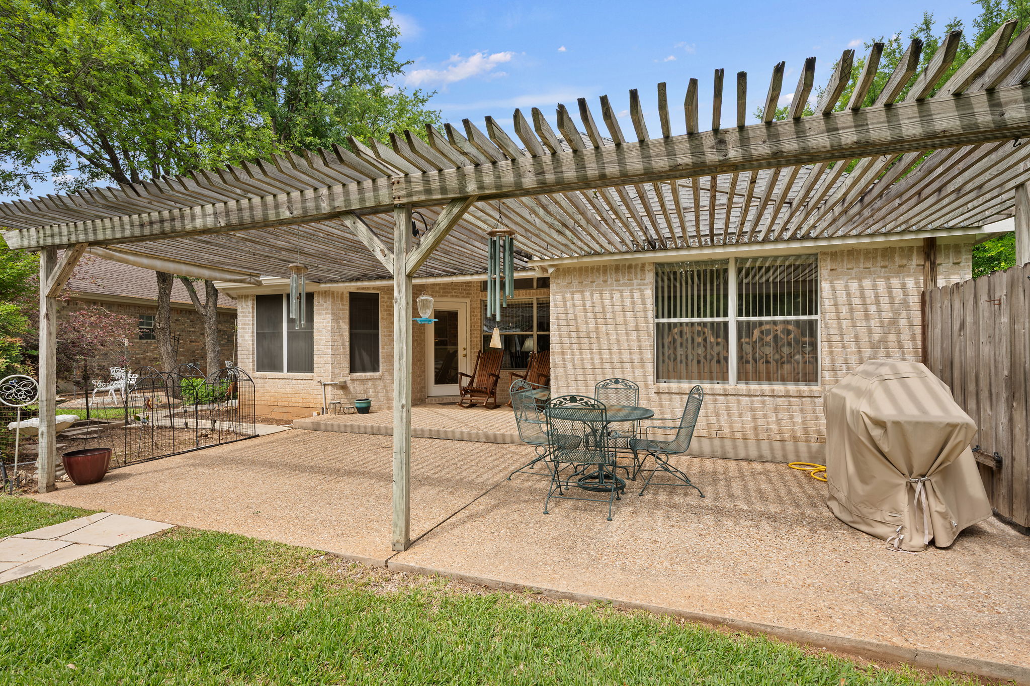 main property photo 21