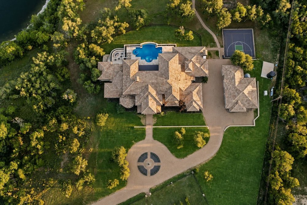 main property photo 7