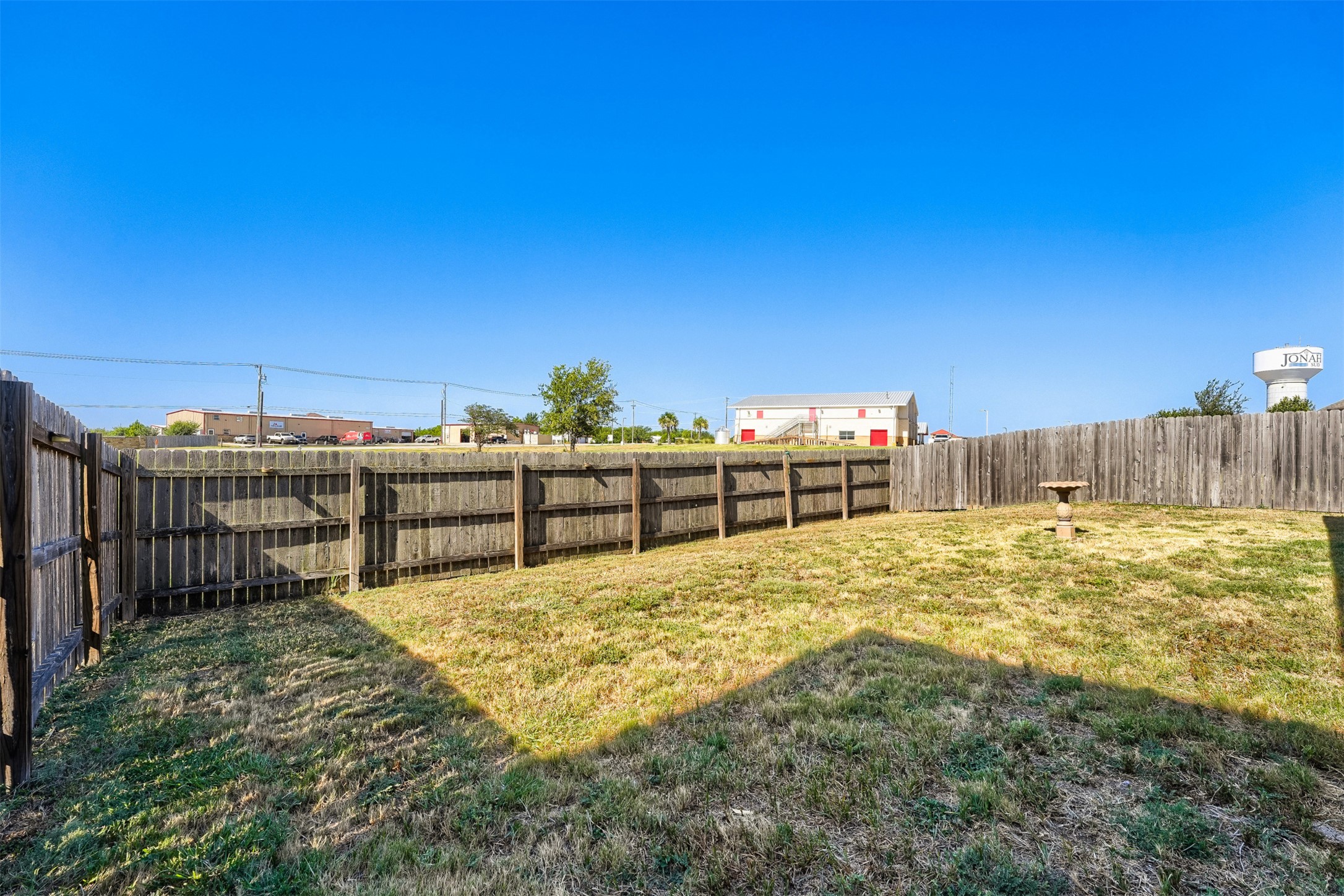 main property photo 24