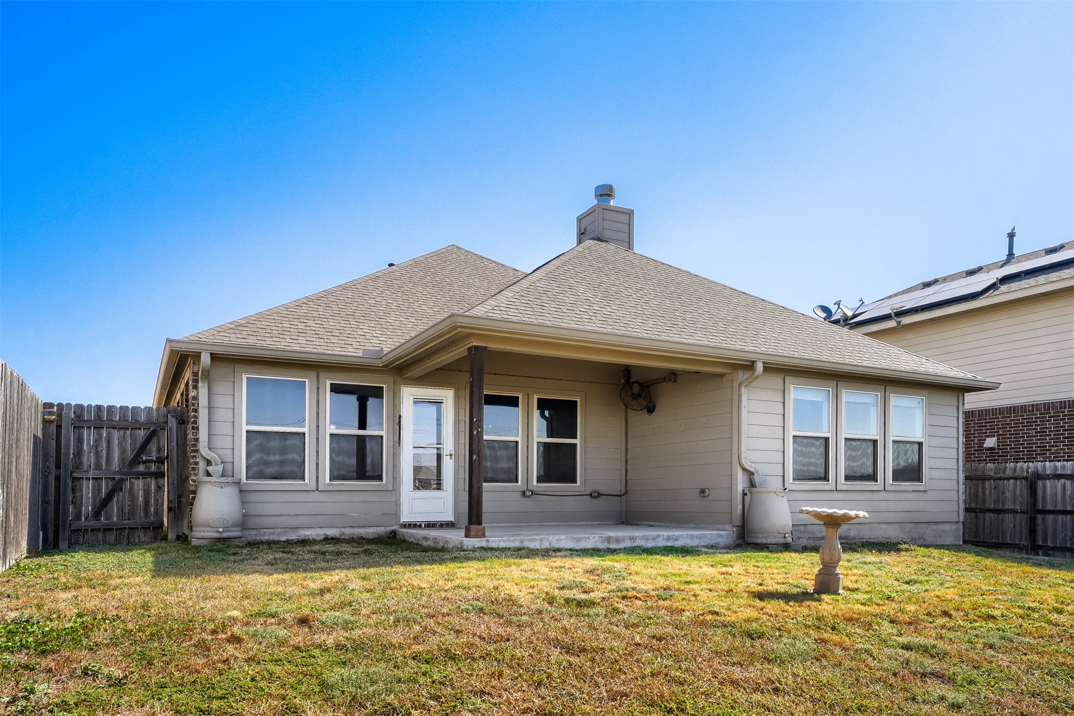 main property photo 25