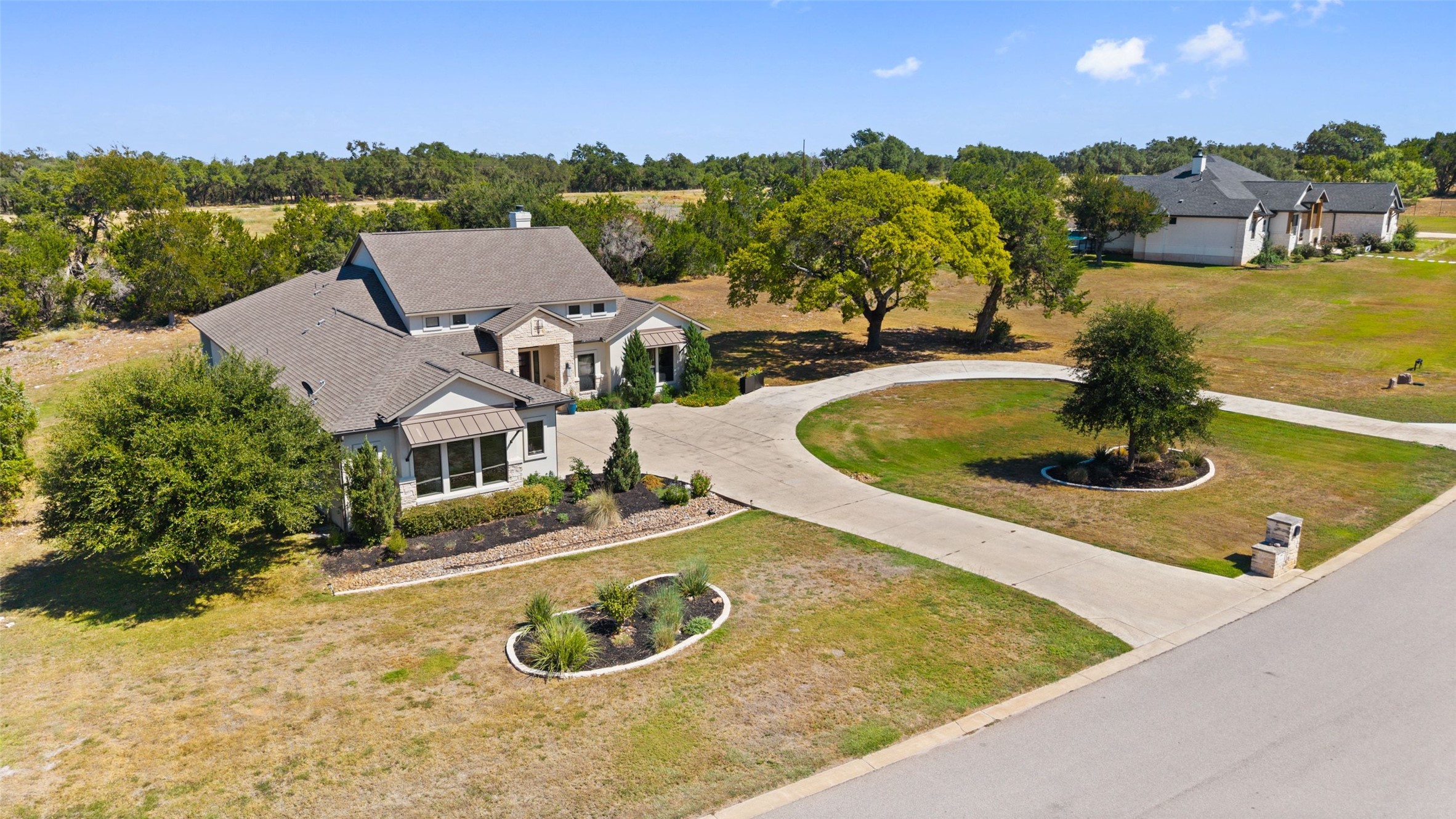 main property photo 36