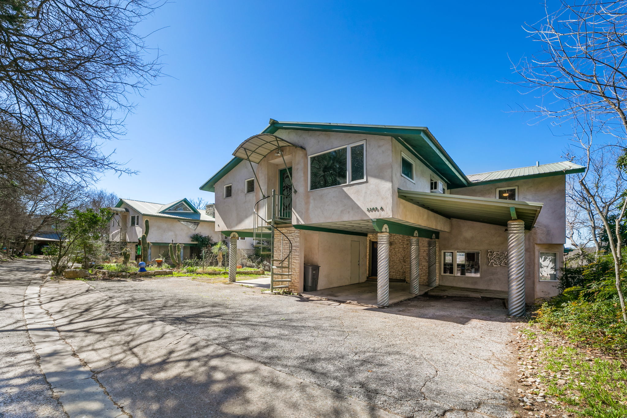 main property photo 26