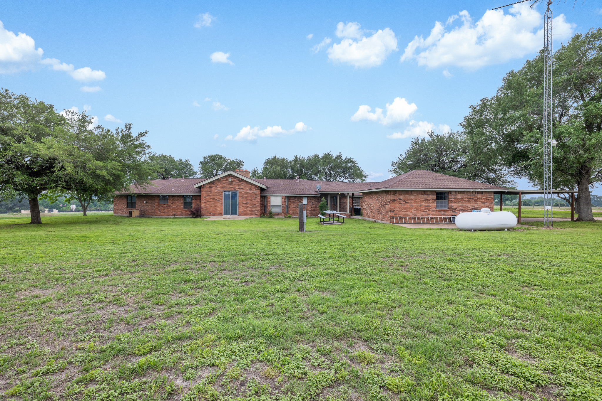 main property photo 33