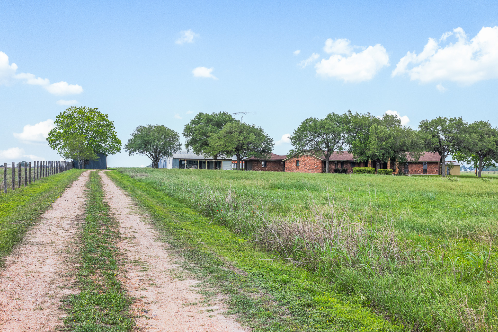 main property photo 34