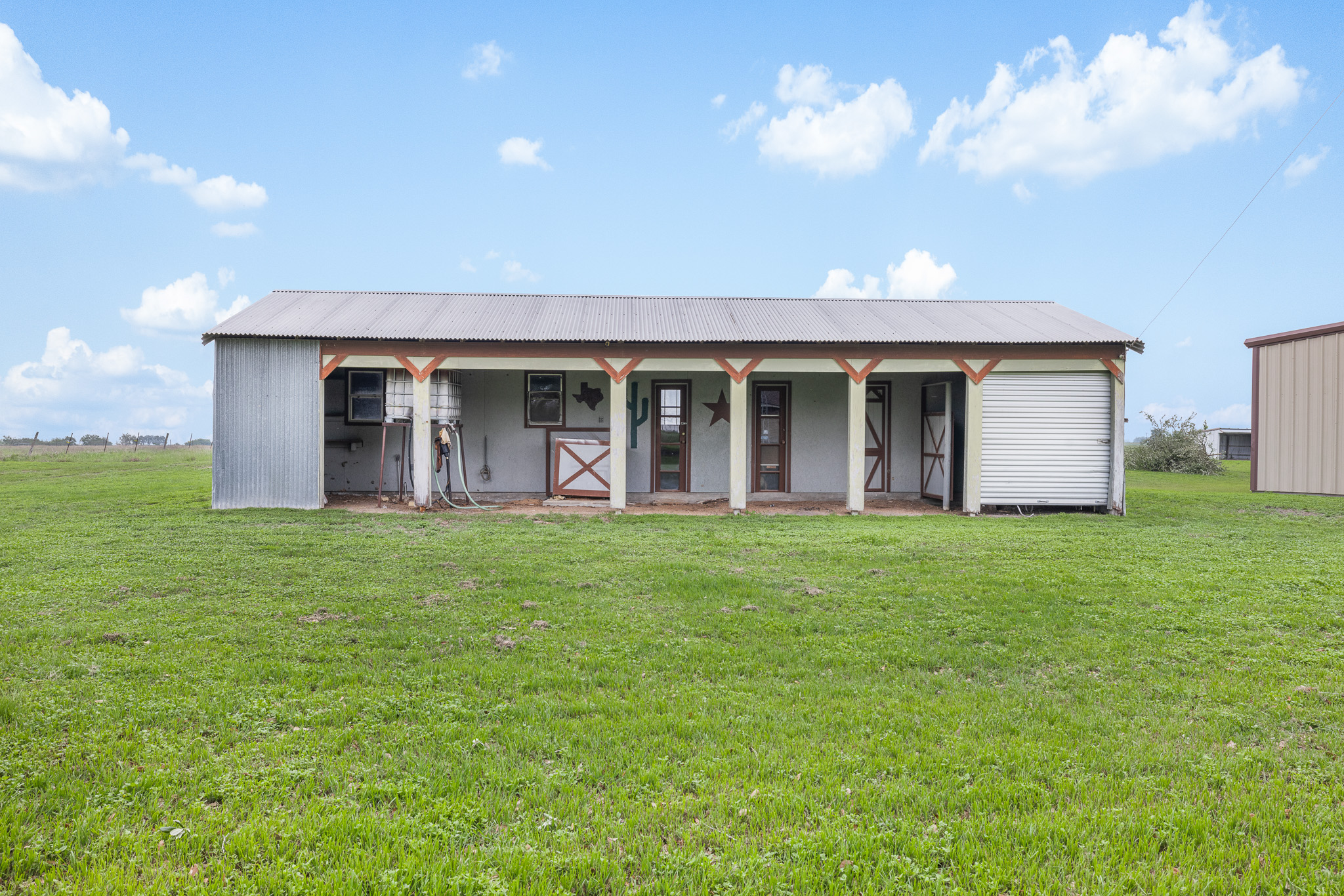 main property photo 38