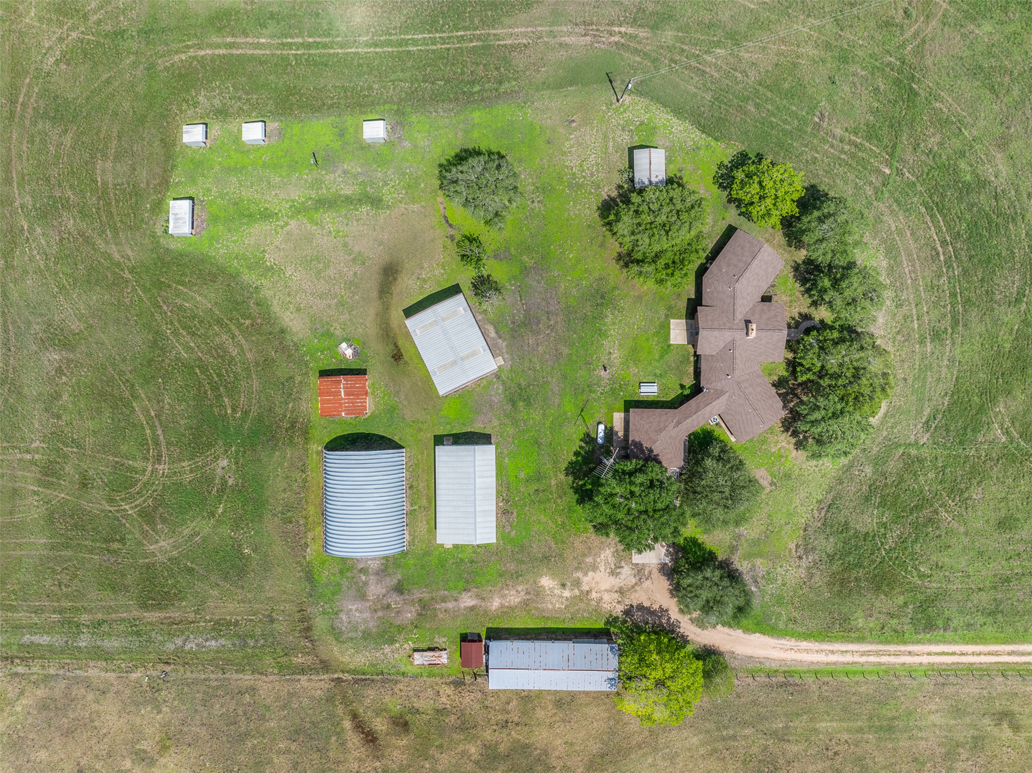 main property photo 7