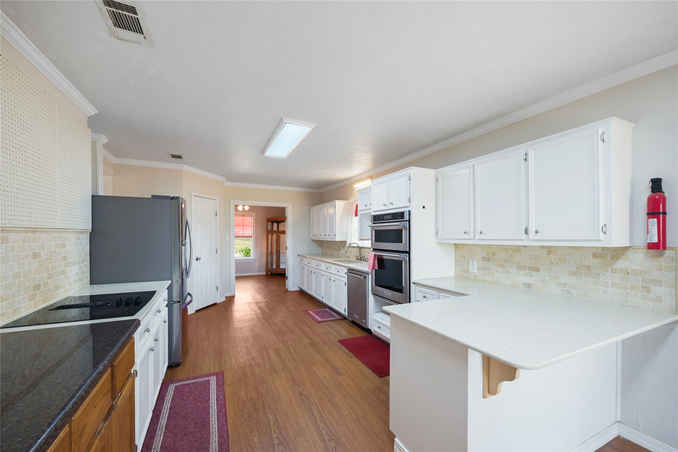 main property photo 14