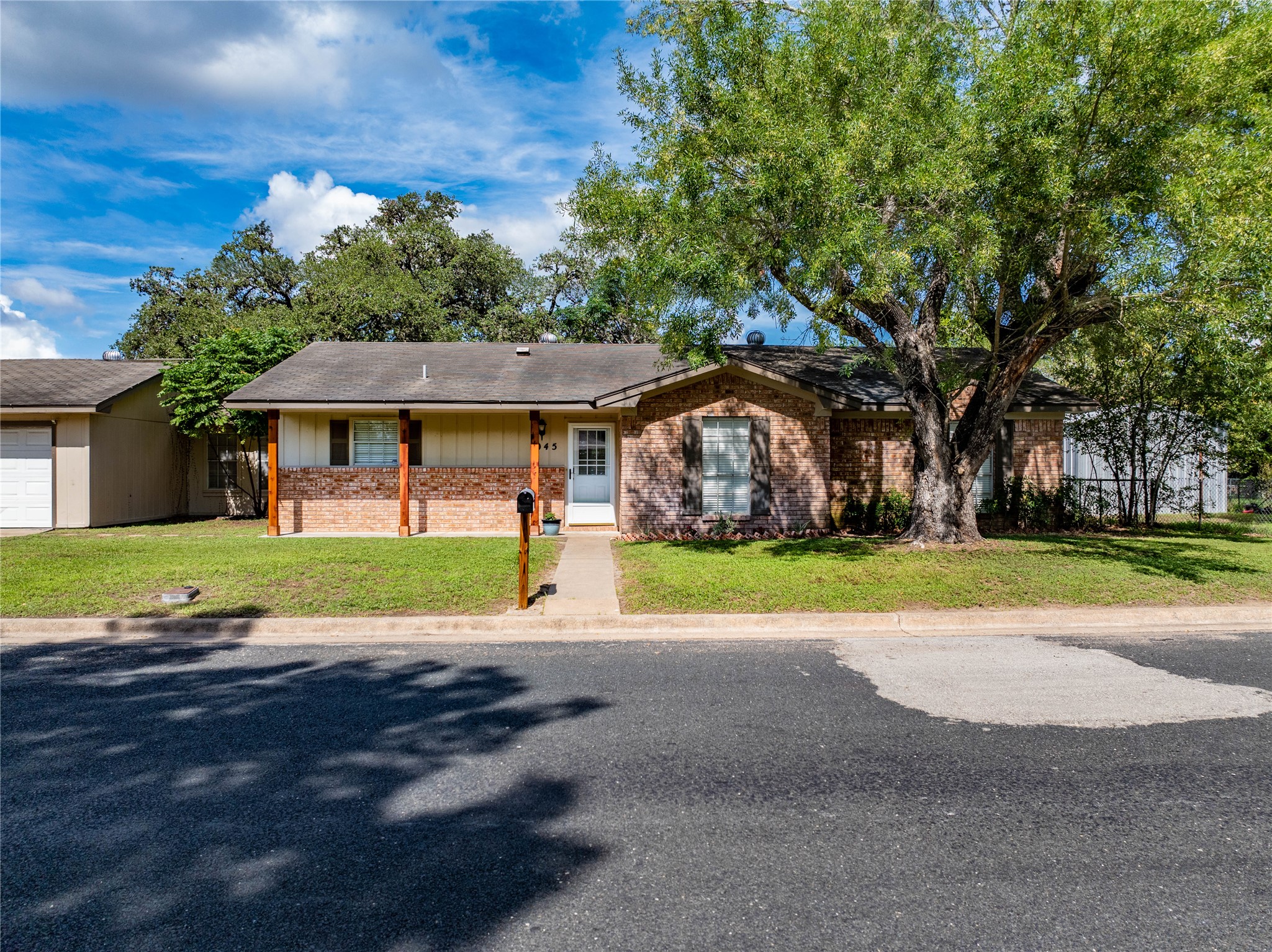 main property photo 2