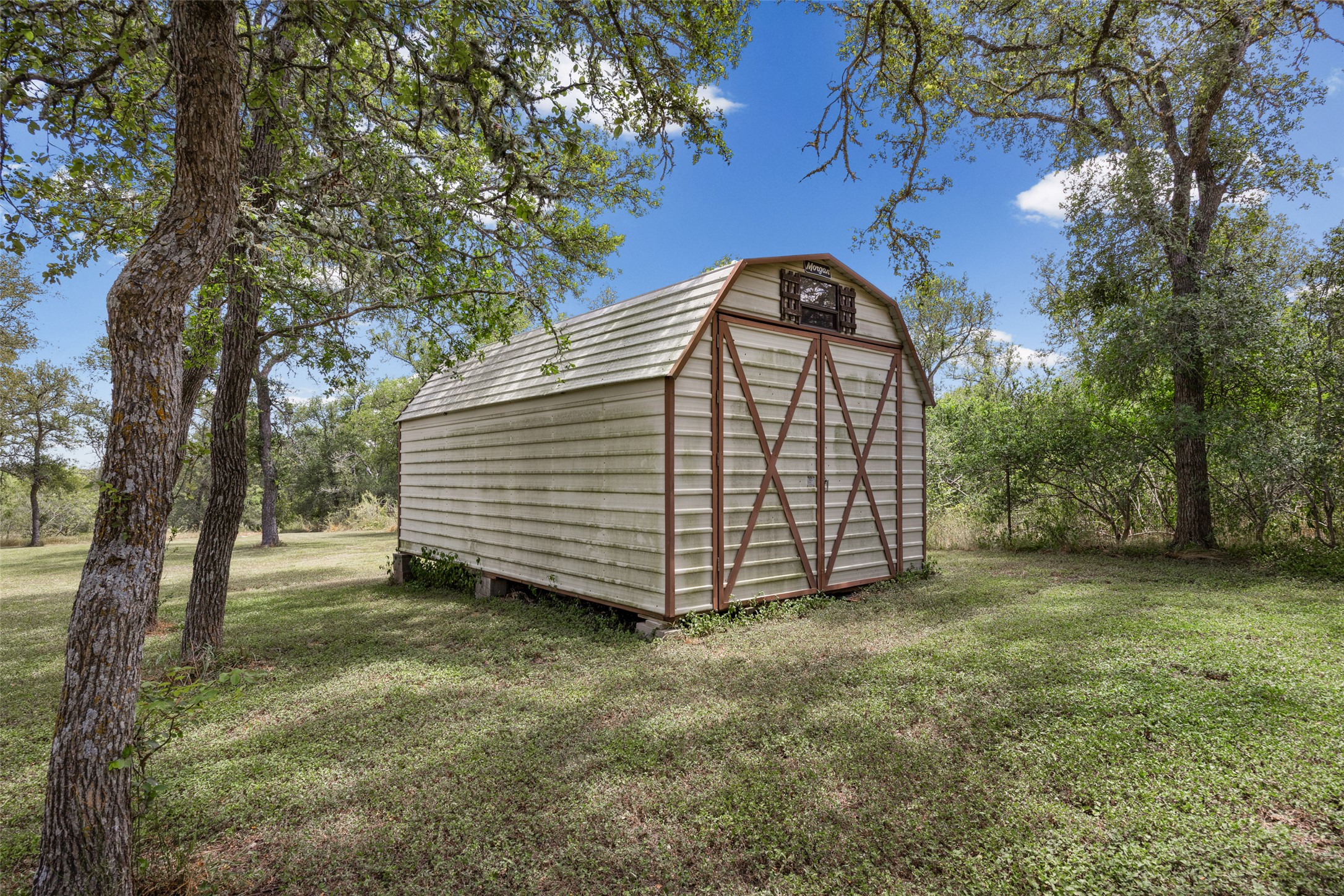 main property photo 21